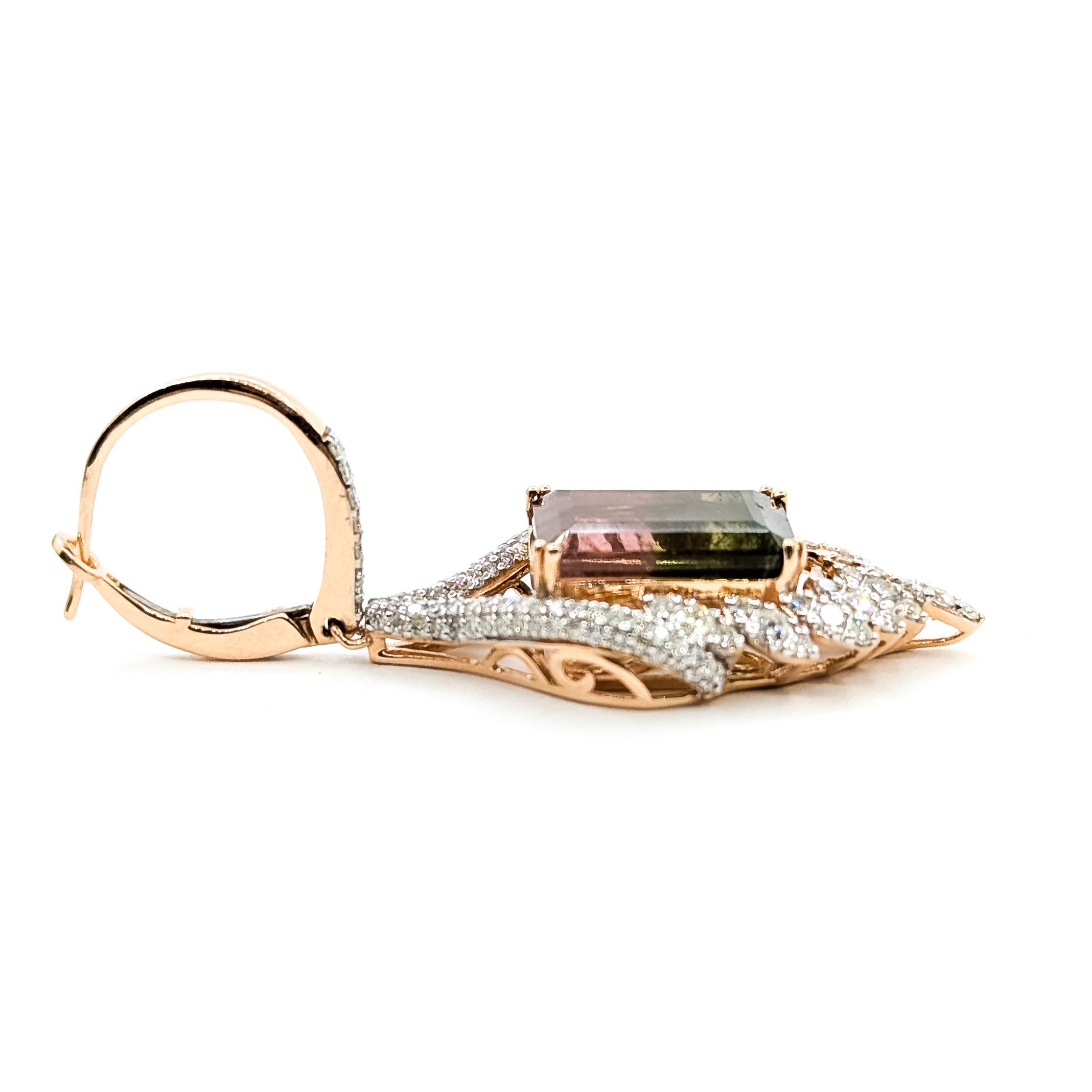 Contemporain Boucles d'oreilles opulentes en or rose 14k avec tourmaline melon d'eau et diamant en vente