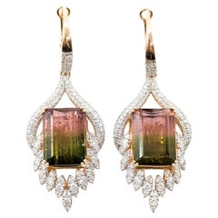 Boucles d
oreilles opulentes en or rose 14k avec tourmaline melon d
eau et diamant