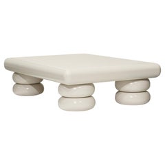 Opulente table à cocktail ou table basse en forme de sabot blanche de Kouros Maghsoudi - Plateau plat