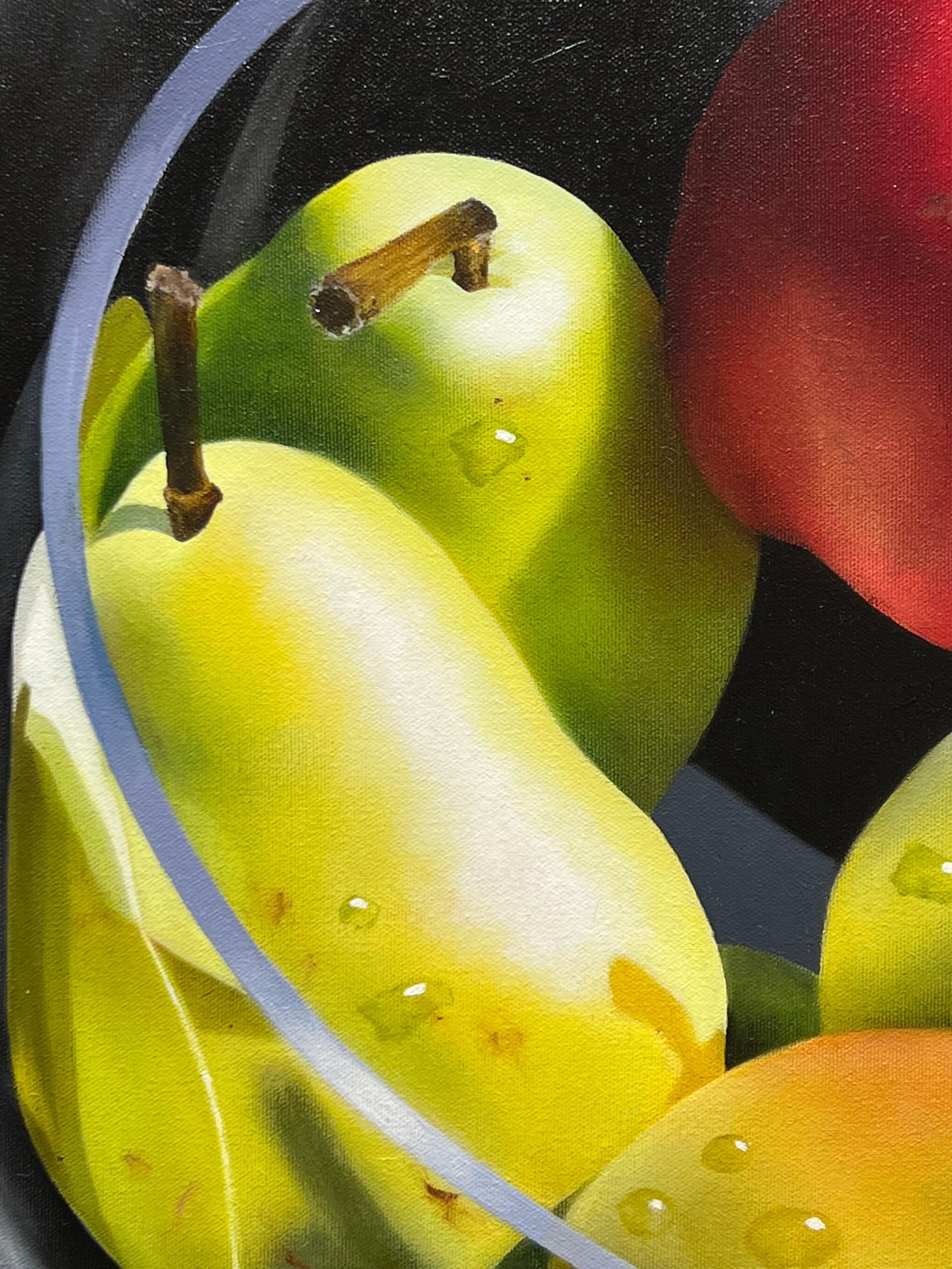 Ora Sorensen, « Une poire rouge », peinture à l'huile sur toile - Bol à fruits 30x30  en vente 4