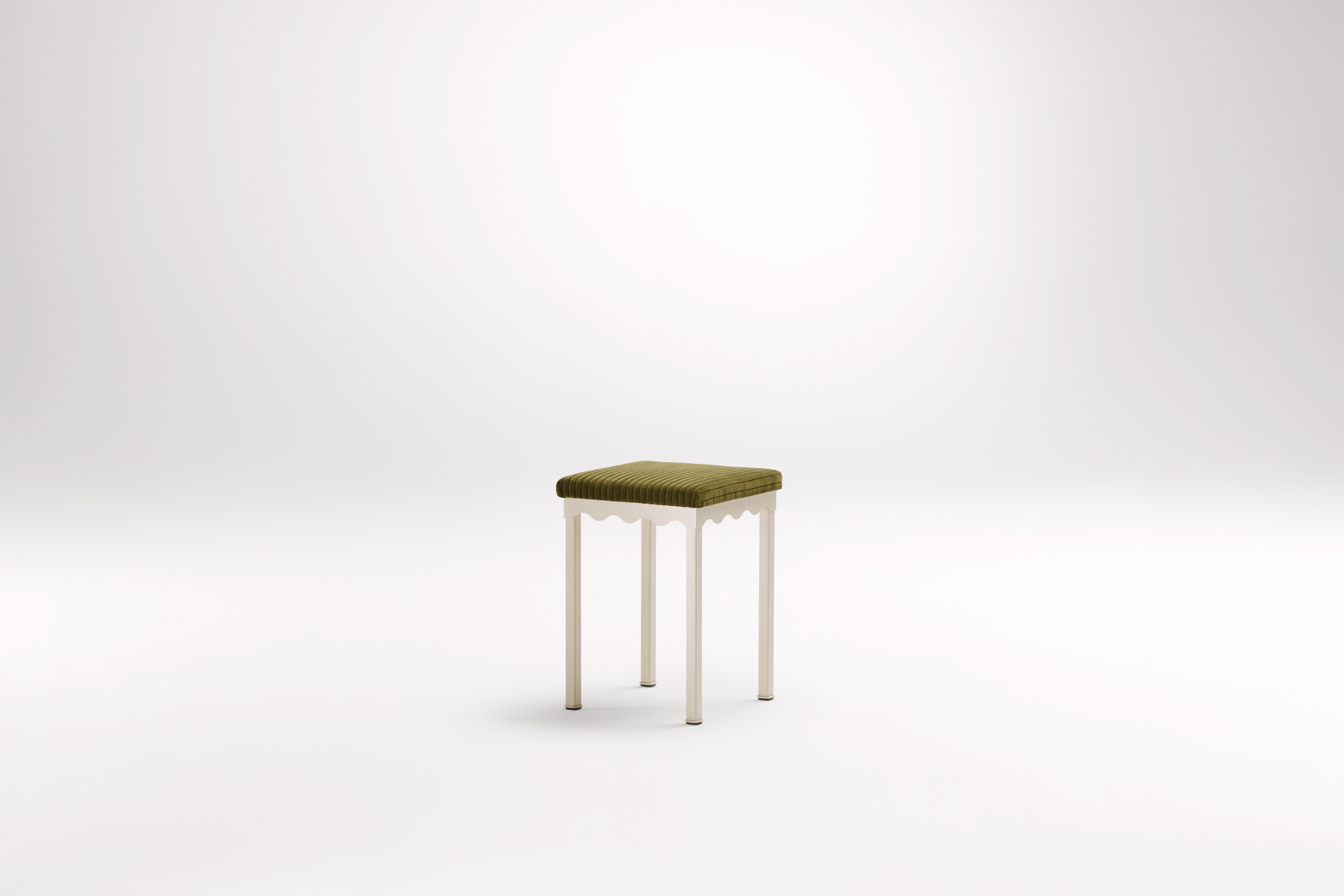 Oracle Bellini Low Stool by Coco Flip In New Condition For Sale In Geneve, CH