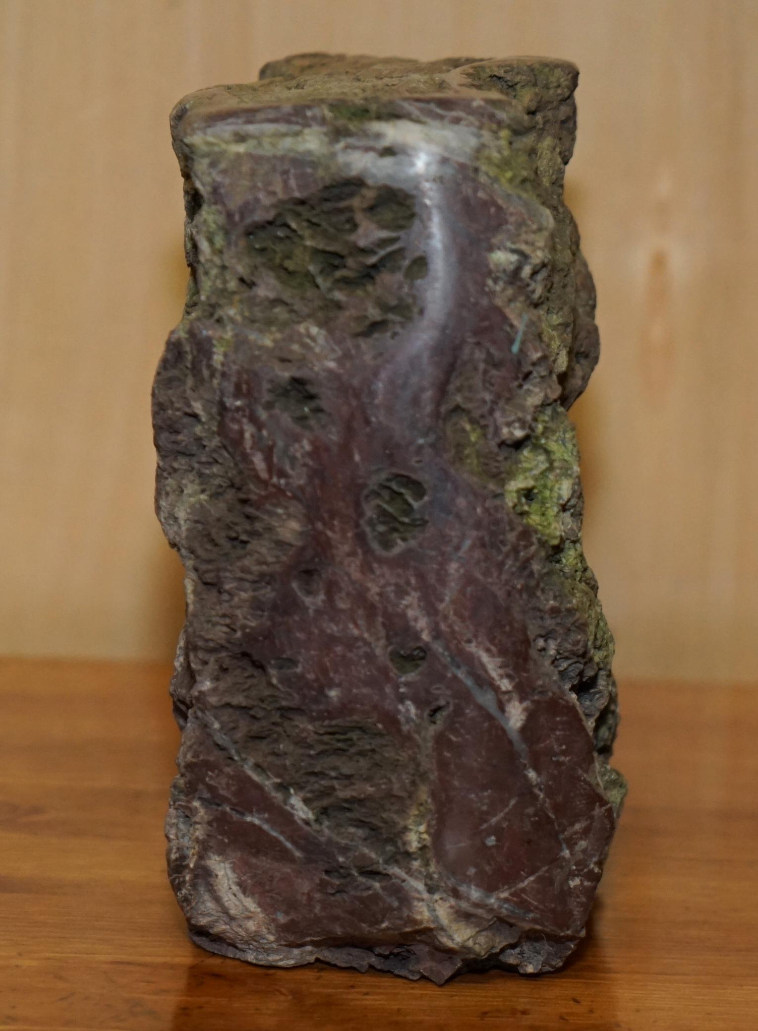 ORANELY SULPTED ANTIQUE LIBRARY BOOK CARVED FROM ROCK OF A VERY RUSTiC PART Set (Stein) im Angebot