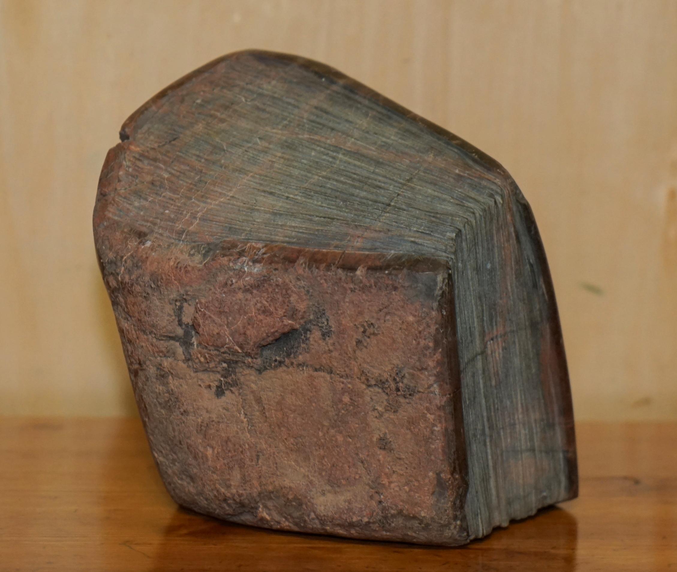 Antigüedades de la Casa Real

Royal House Antiques se complace en ofrecer a la venta este libro-biblioteca absolutamente exquisito, tallado a mano en roca maciza, que forma parte de un conjunto

Tengo seis de estos en total hechos de piedras