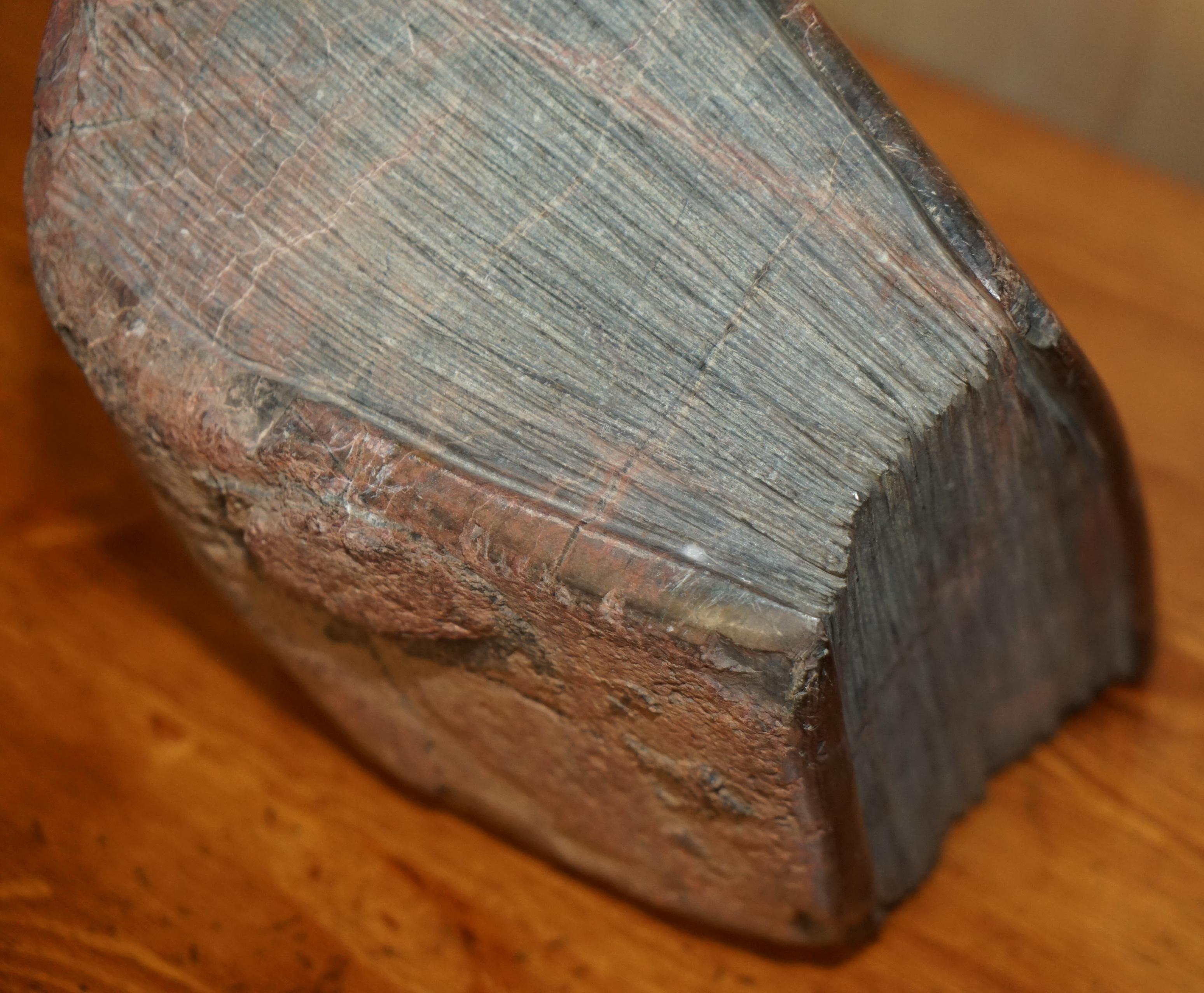 LIBRO ANTIGUO DE BIBLIOTECA TALLADO EN ROCA PARTE DE UN GRAN SUiTE en Bueno estado para la venta en West Sussex, Pulborough