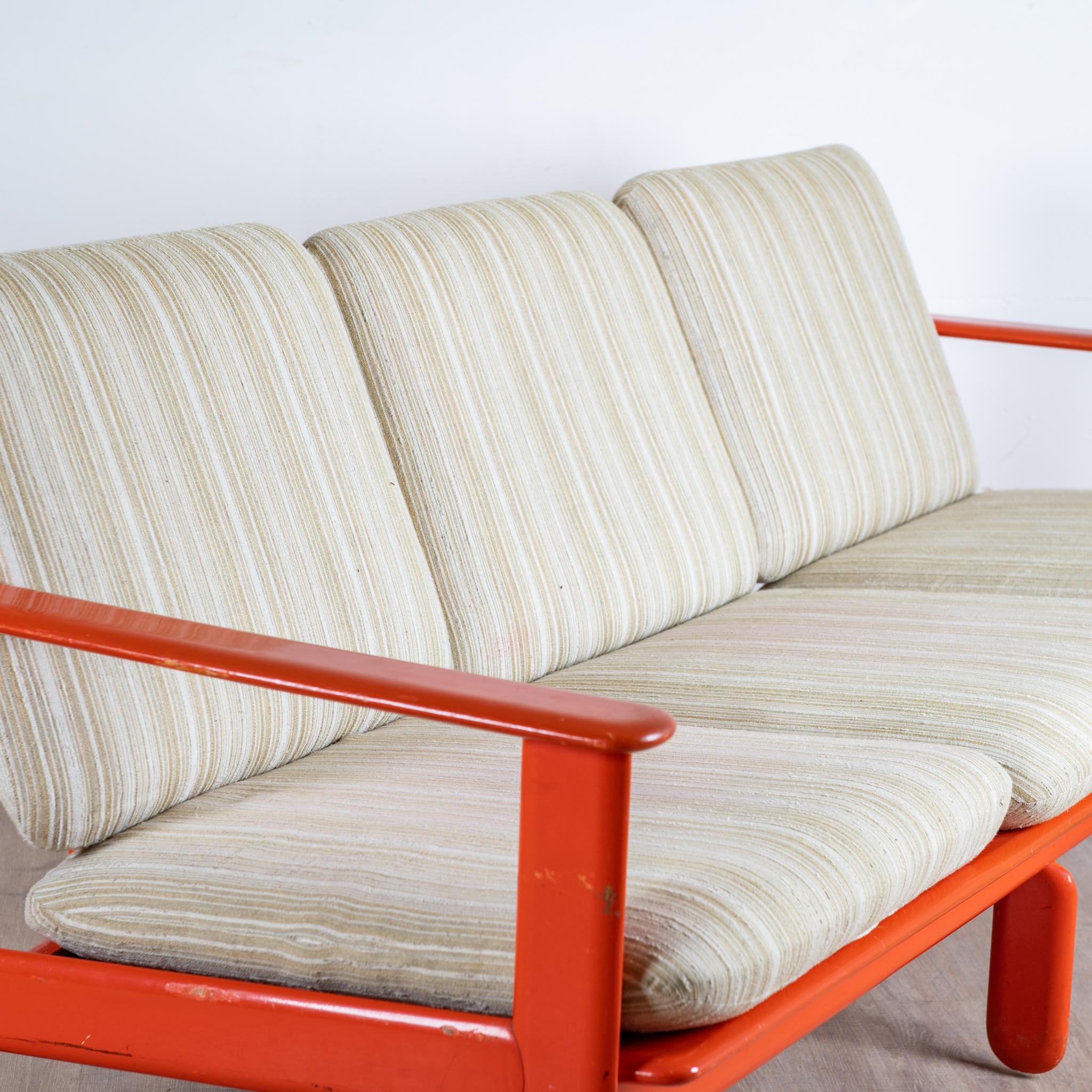 Orangefarbenes 3-Sitzer-Sofa, Italien, 1970er Jahre (Italienisch) im Angebot