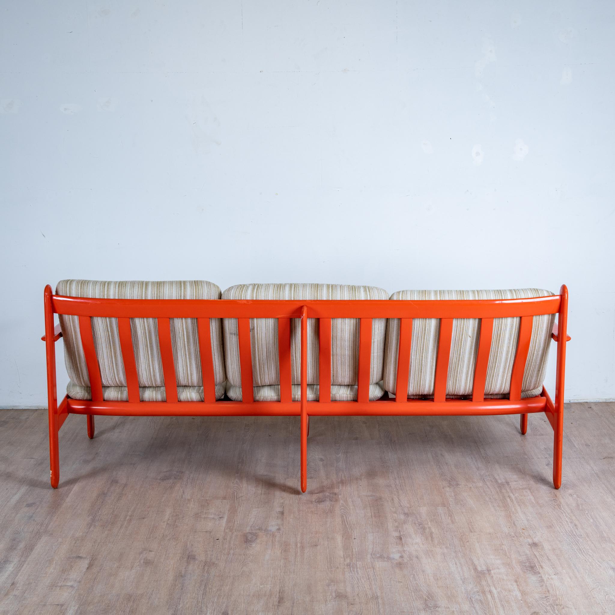 Orangefarbenes 3-Sitzer-Sofa, Italien, 1970er Jahre (Textil) im Angebot