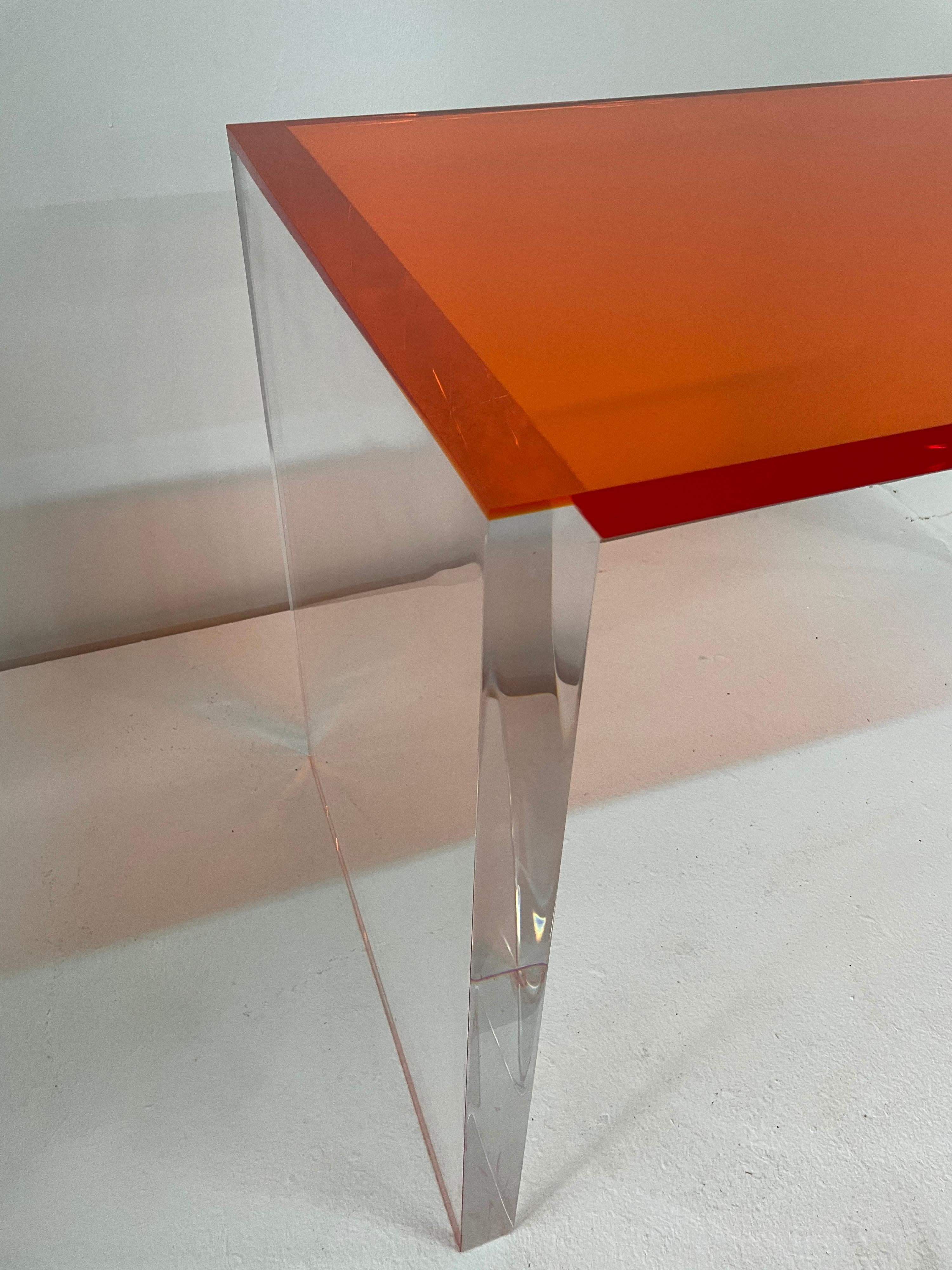 Schreibtisch/Spieltisch mit Acrylplatte im Zustand „Hervorragend“ im Angebot in North Miami, FL