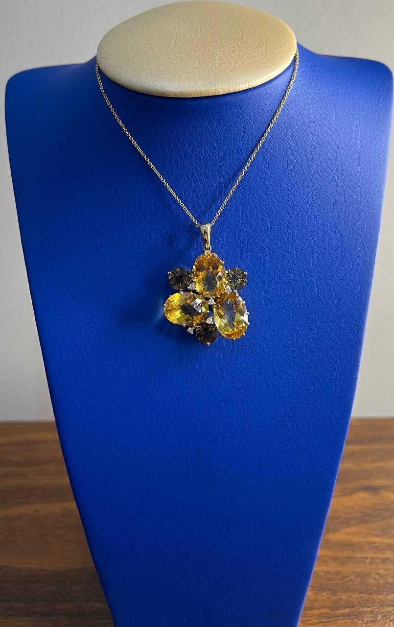 Orange Amber Citrines & Brown Smoky Quartz Yellow Gold Cluster Pendant Necklace For Sale 5