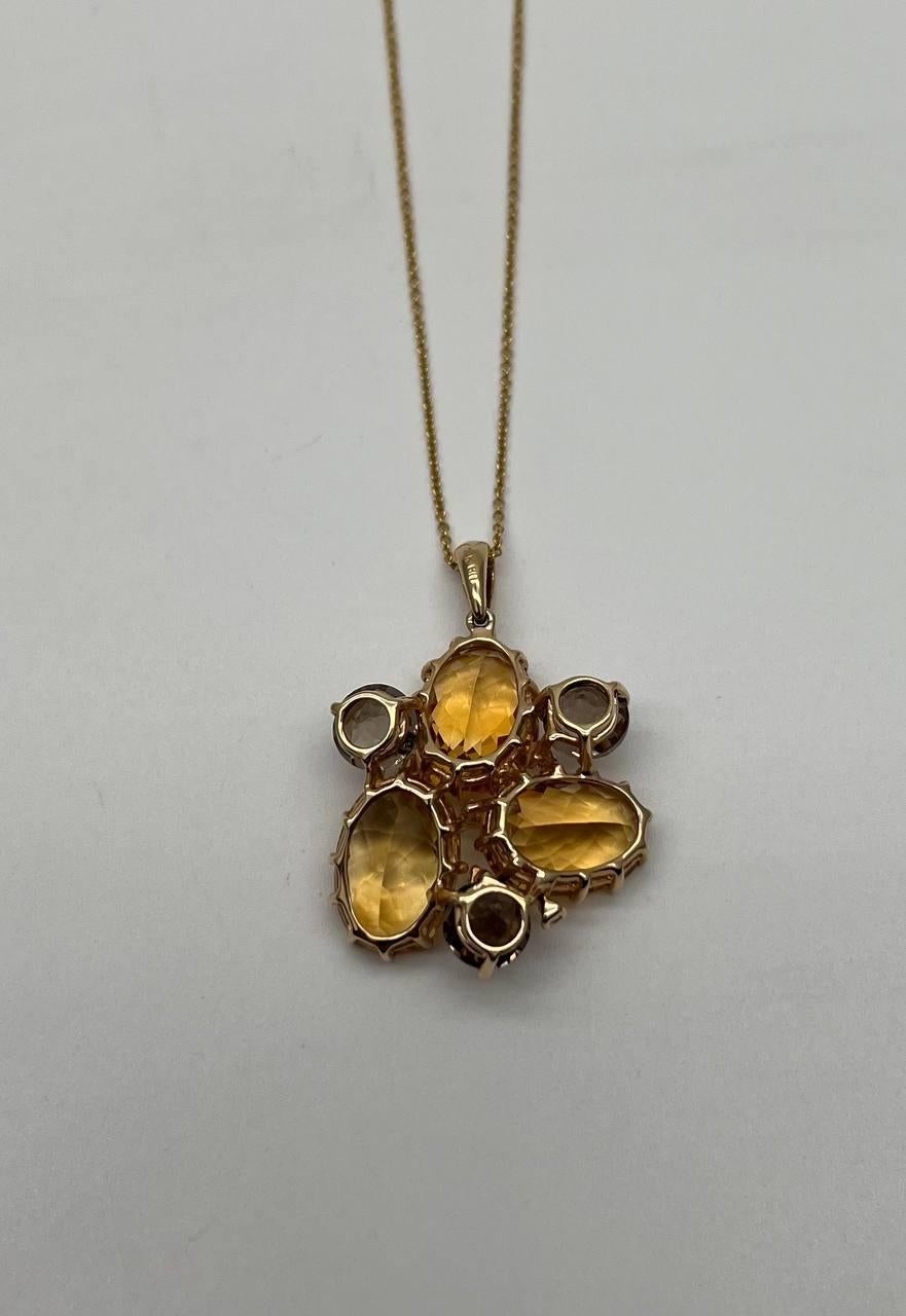 Mixed Cut Orange Amber Citrines & Brown Smoky Quartz Yellow Gold Cluster Pendant Necklace For Sale