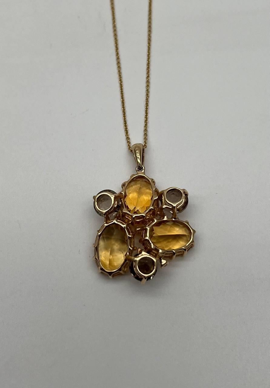 Orange Amber Citrines & Brown Smoky Quartz Yellow Gold Cluster Pendant Necklace In New Condition For Sale In Oakton, VA