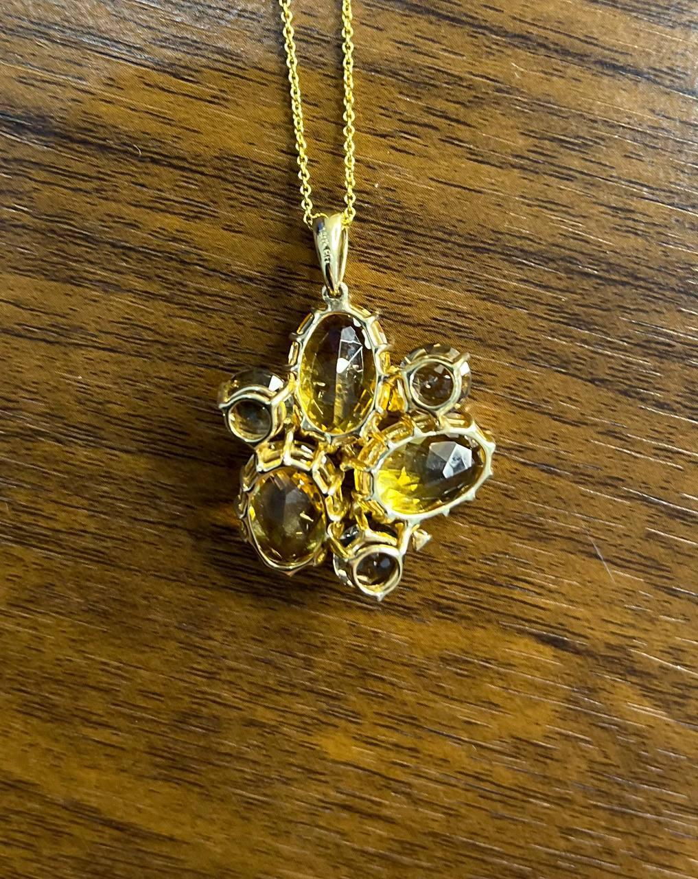 Orange Amber Citrines & Brown Smoky Quartz Yellow Gold Cluster Pendant Necklace For Sale 1