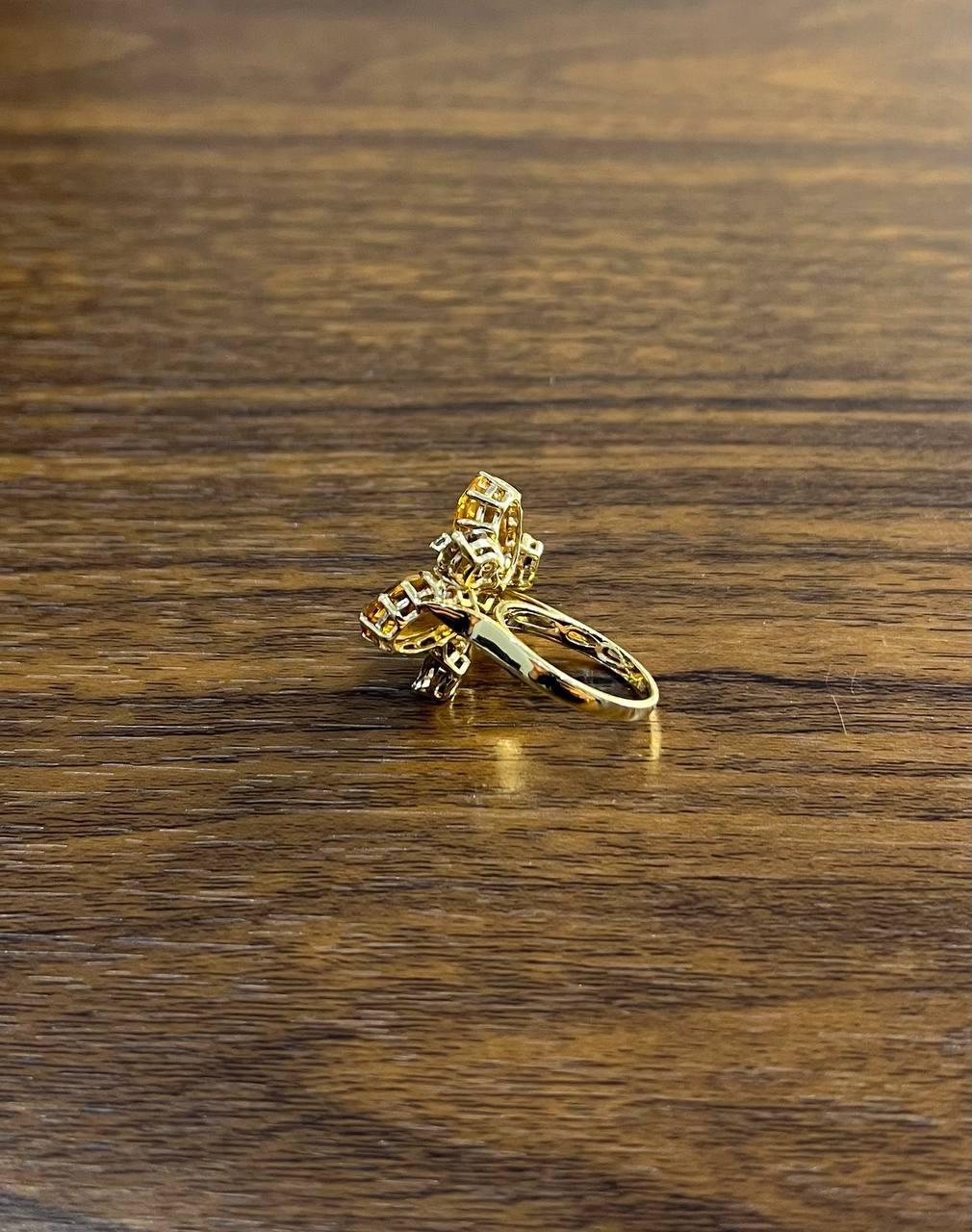 Women's Orange Amber Citrines & Brown Smoky Quartz Yellow Gold Cluster Statement Ring For Sale