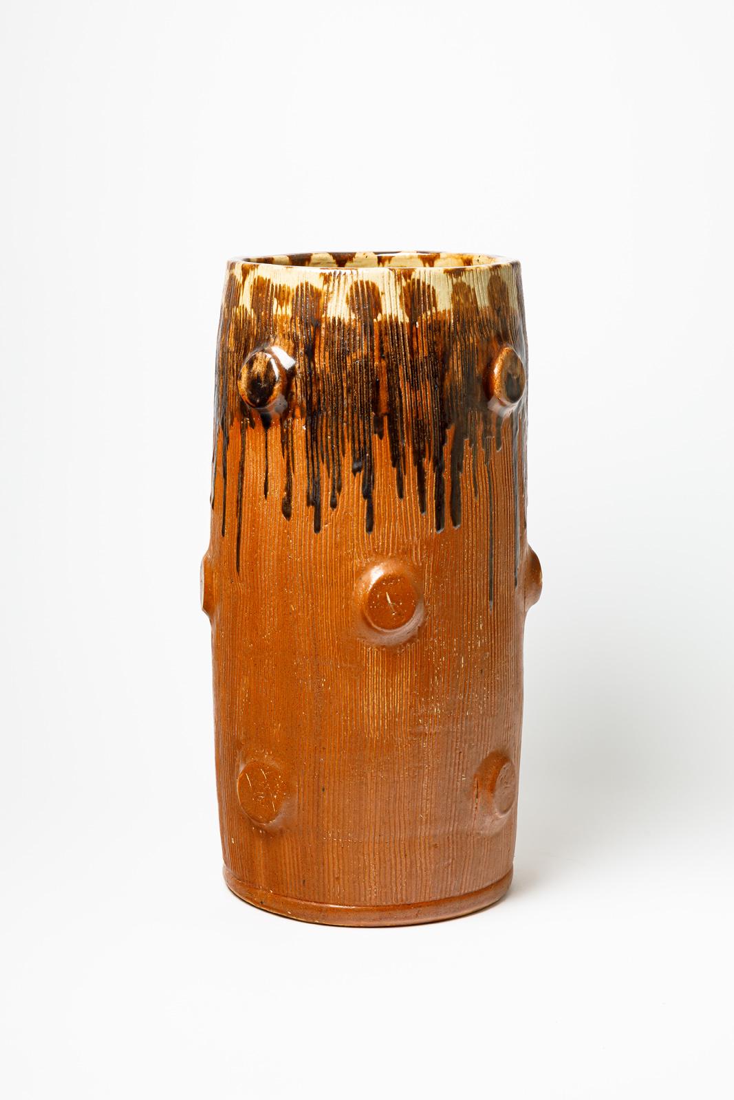 Français Vase en céramique émaillée orange et brune de Joseph Talbot, vers 1940-1950. en vente
