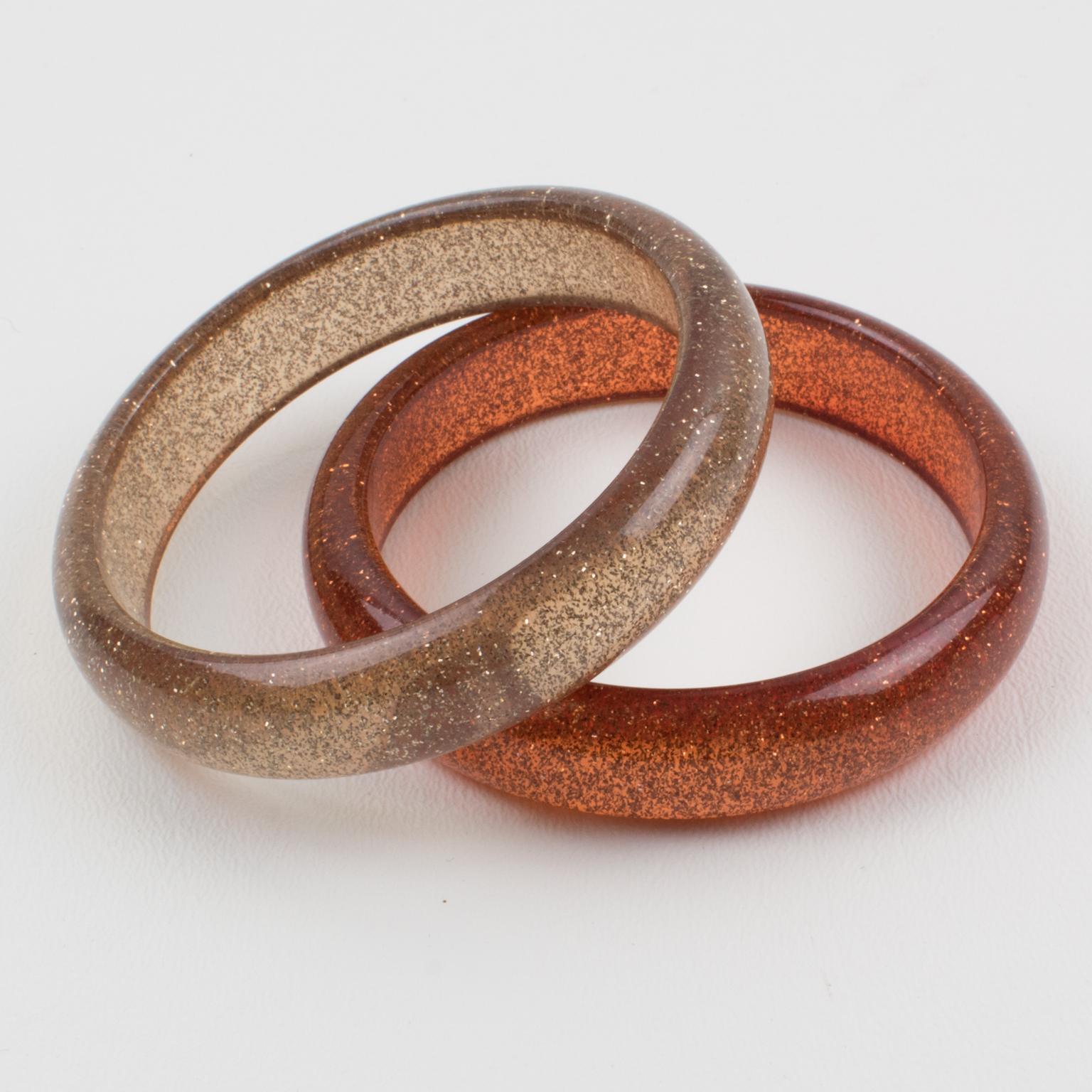 Bracciale Bangle in resina arancione e pesca con scaglie d'argento, una coppia in vendita 1