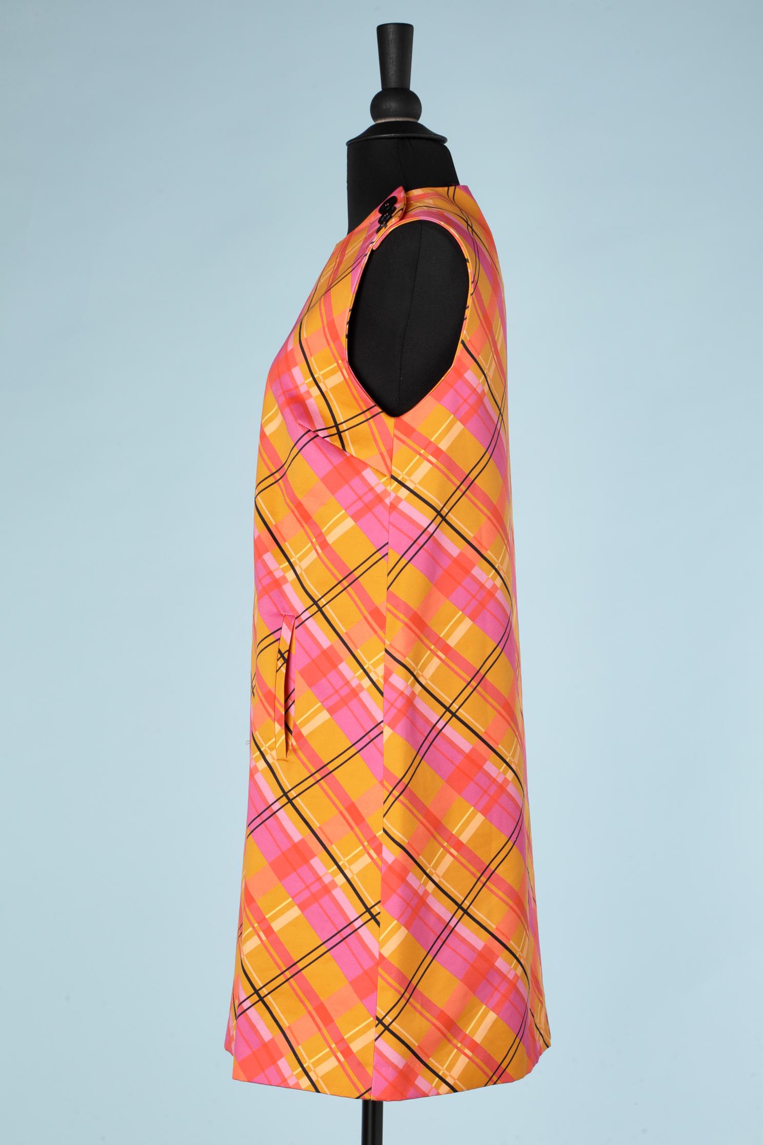 Mila Schon - Robe sans manches à carreaux orange et rose avec boutons sur les épaules  Excellent état - En vente à Saint-Ouen-Sur-Seine, FR