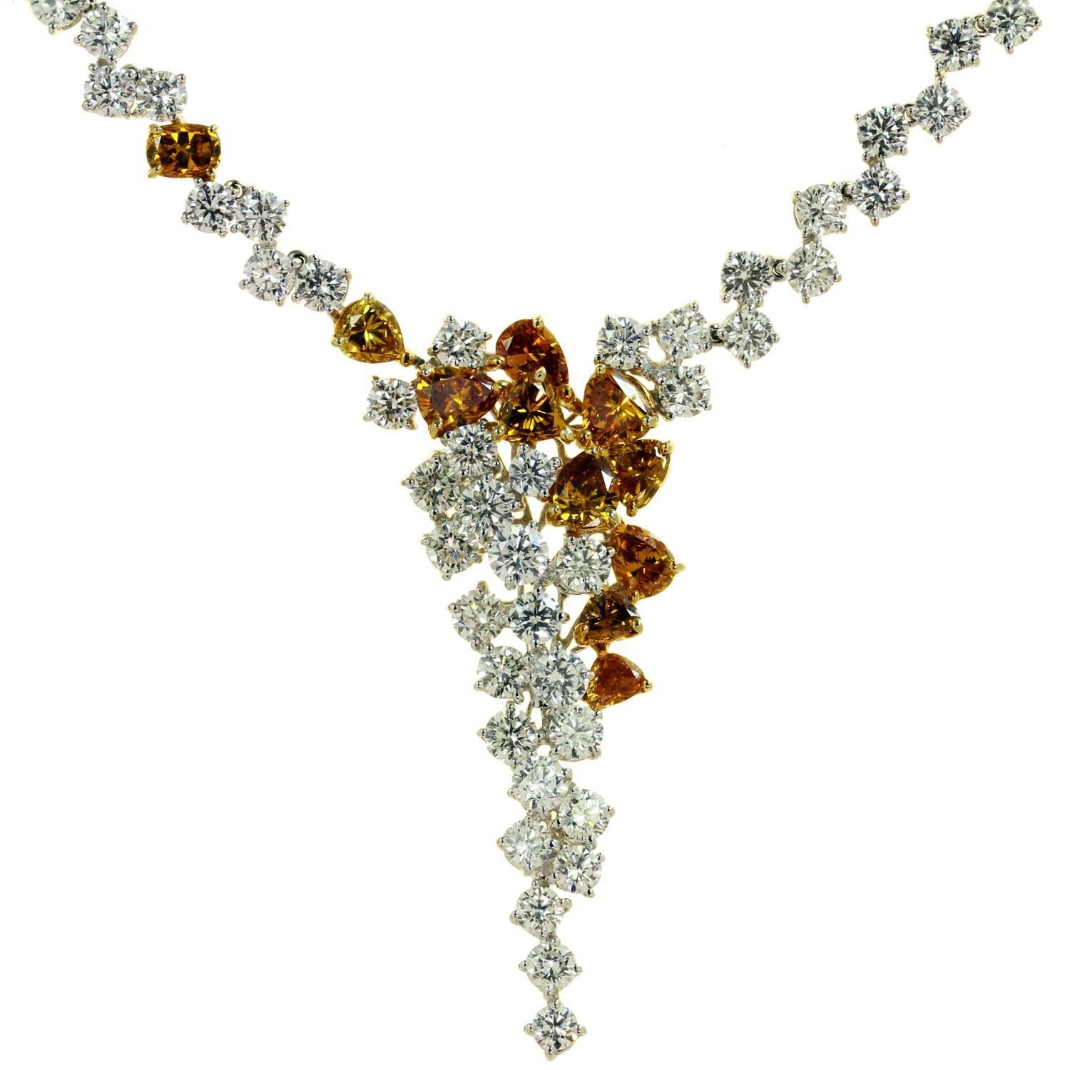 Collier en cascade en or blanc avec diamants orange et blancs Pour femmes en vente