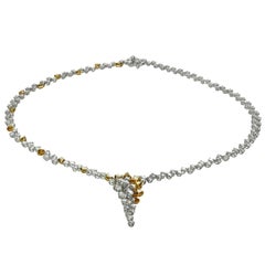 Kaskaden-Halskette aus Weißgold mit orangefarbenen und weißen Diamanten