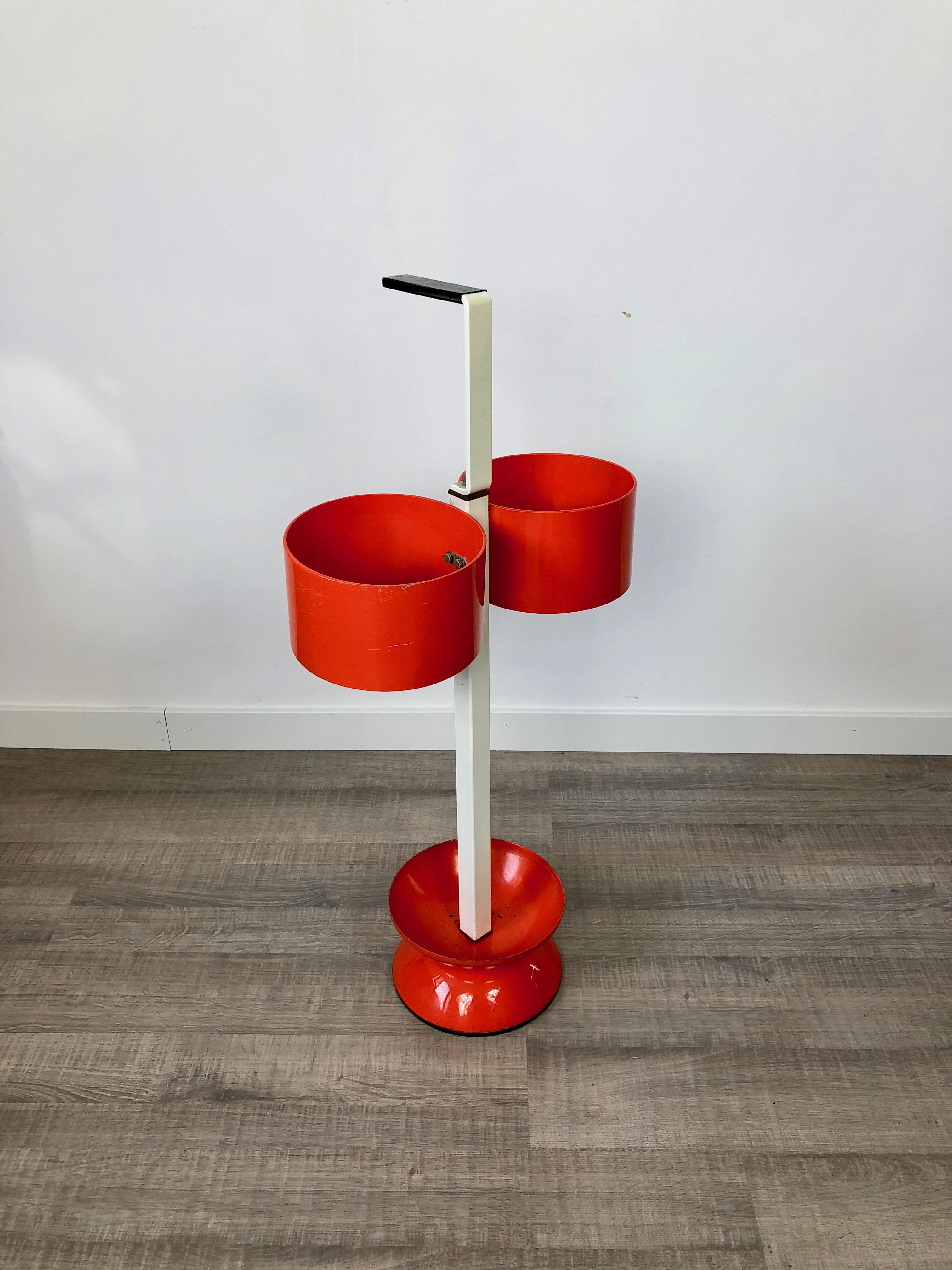 Mid-Century Modern Orange and White Umbrella Stand in Metal, Italy, 1970s For Sale