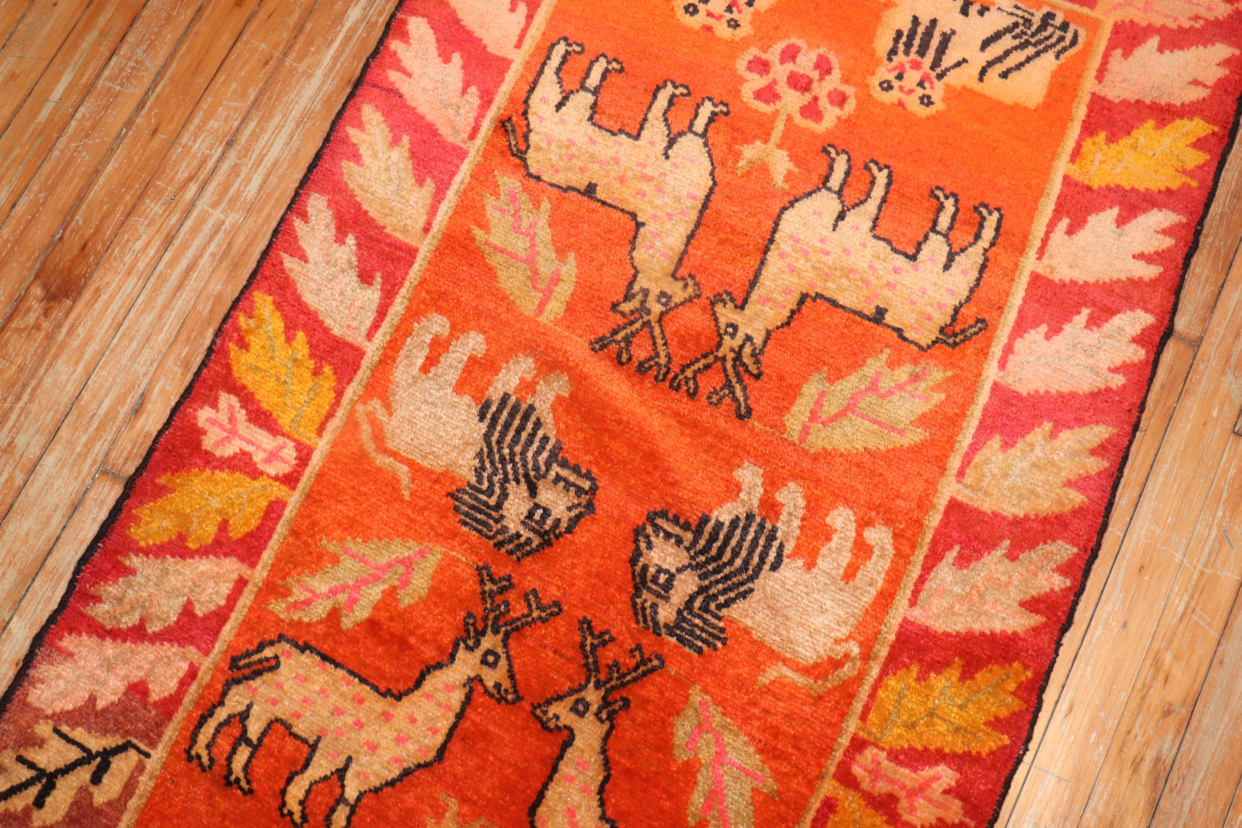 Tibetischer Vintage-Teppich mit Tiermotiven (Wolle) im Angebot