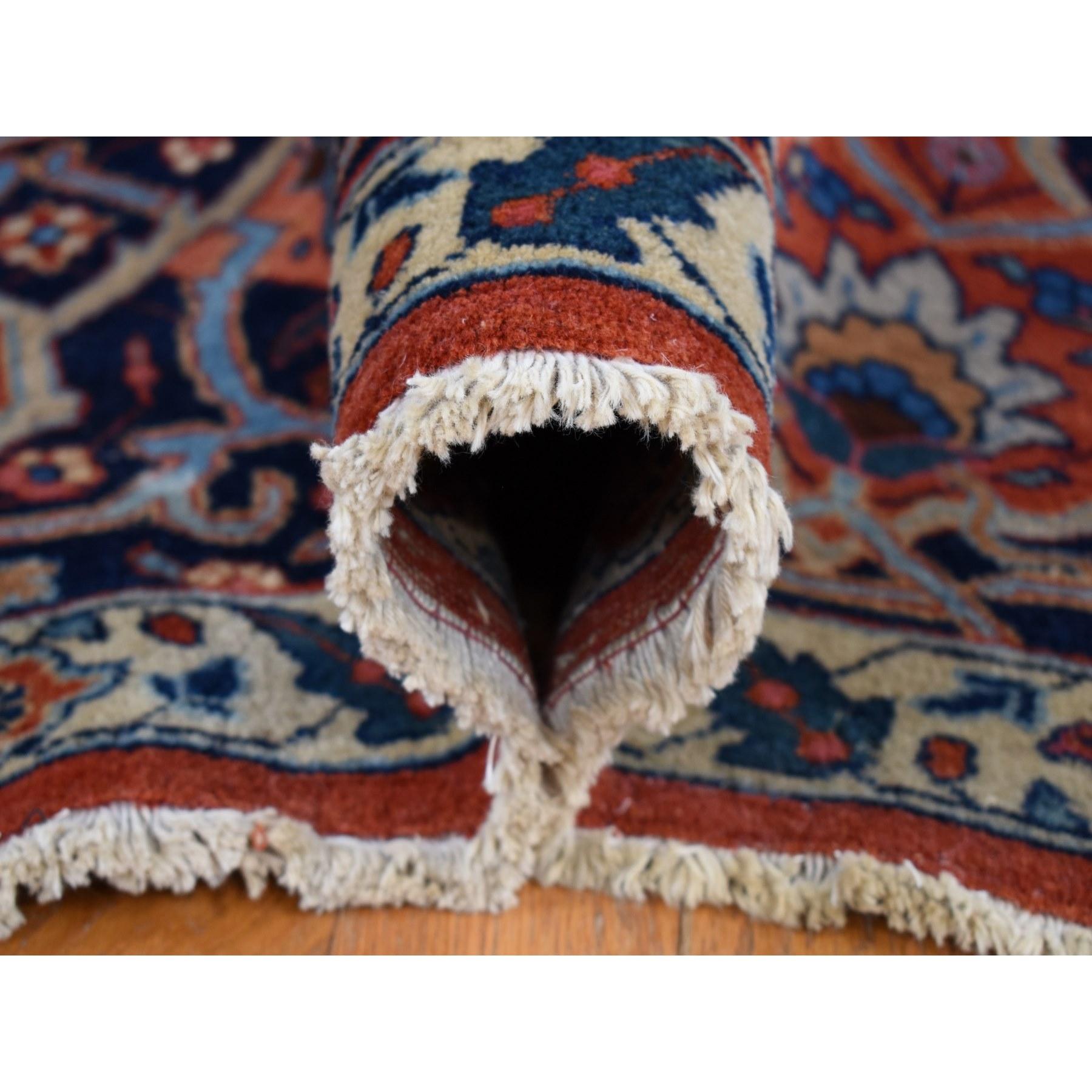 Début du 20ème siècle Tapis persan ancien orange Tabriz Open Some Wear, noué à la main, en pure laine en vente