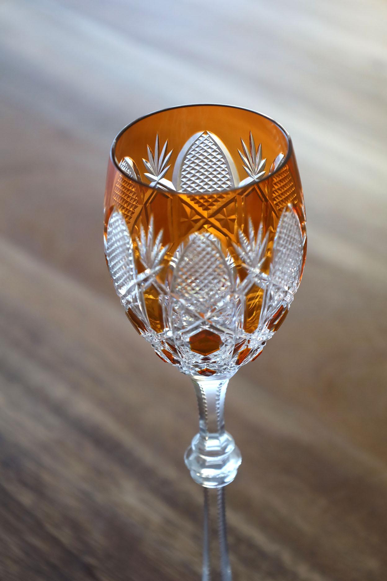 Fatto a mano Bicchiere da acqua Baccarat arancione in vendita