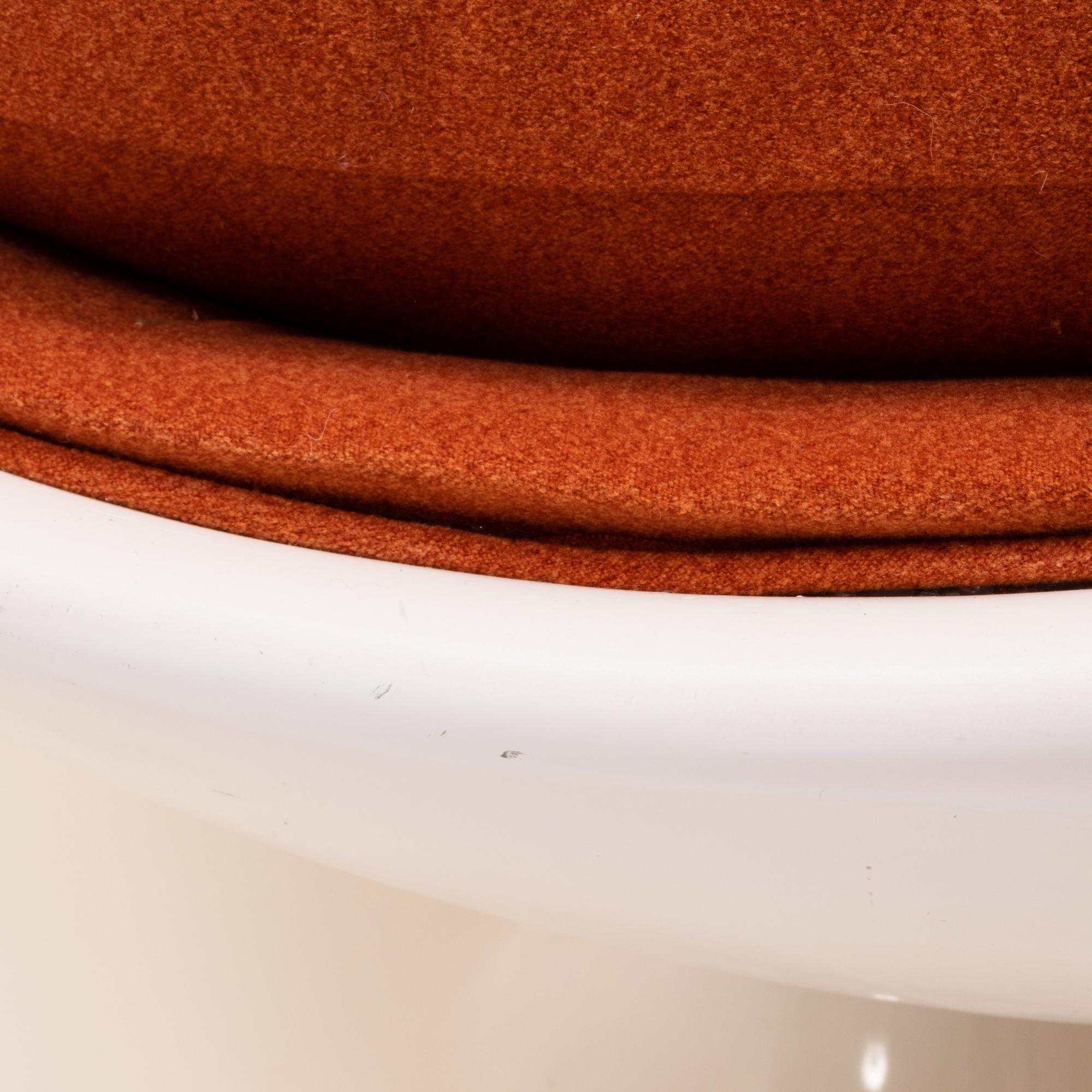 Orange Ball Chair nach dem Modell von Eero Aarnio:: Wolle und Glasfaser 8