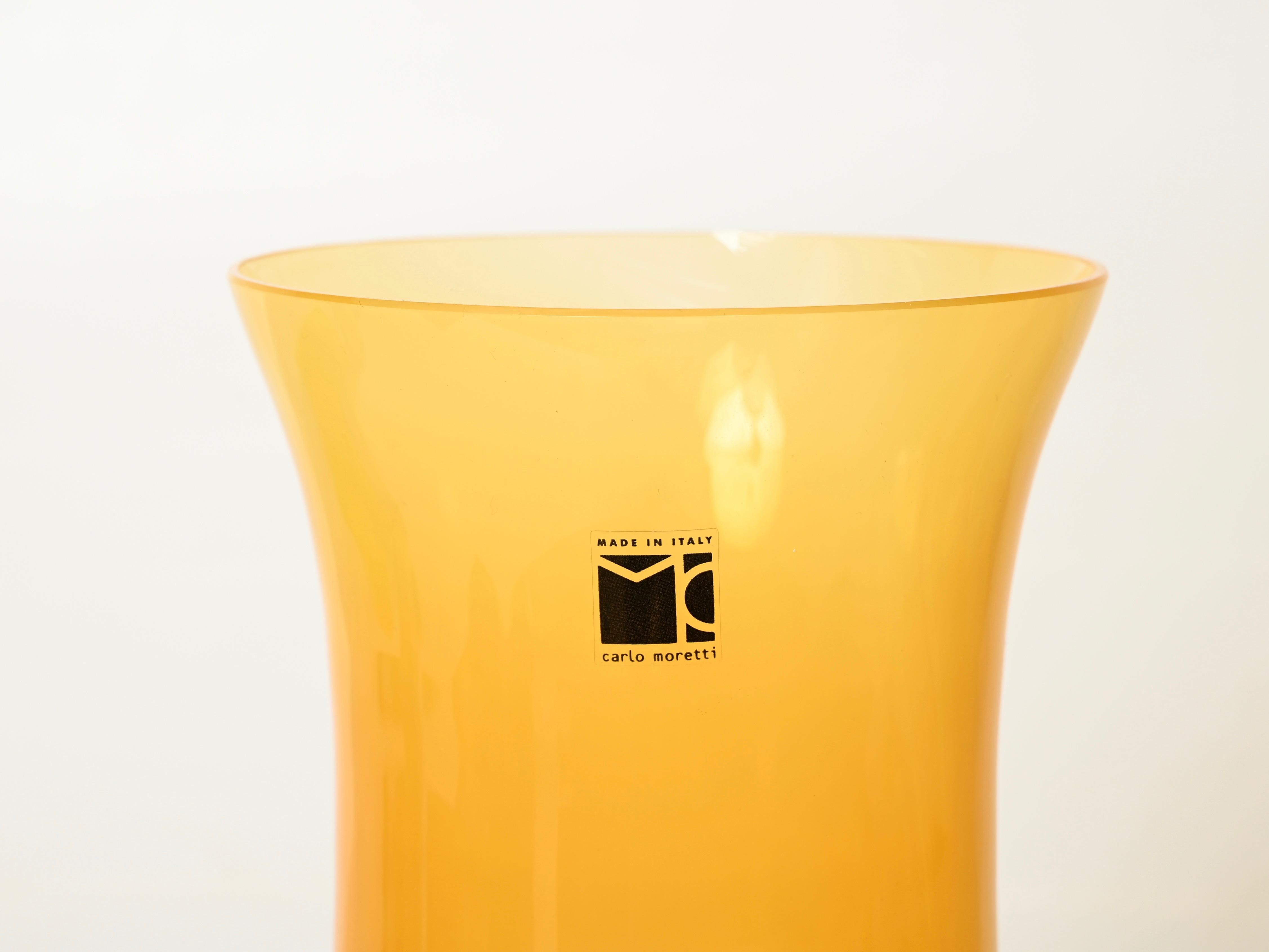 Fatto a mano Vaso decorativo in vetro soffiato arancione di Murano, firmato da Carlo Moretti, Italia anni '70 in vendita