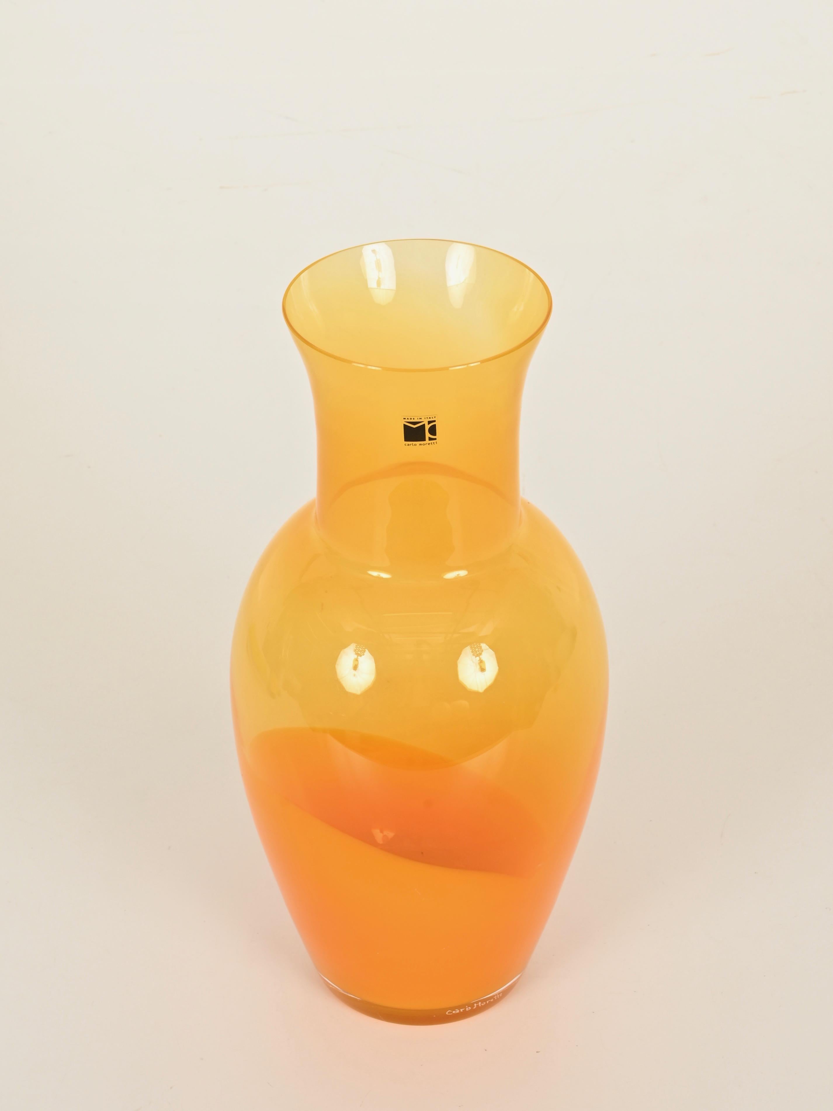 Vaso decorativo in vetro soffiato arancione di Murano, firmato da Carlo Moretti, Italia anni '70 in vendita 1