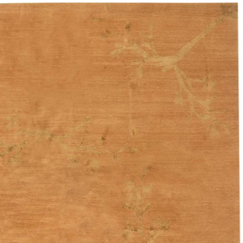 Zeitgenössischer handgeknüpfter Wollteppich von Paolo Moschino mit orangefarbenem und lachsfarbenem Hintergrund und einem hellen, goldenen Branch-Muster (9,8 x 8')

Bitte beachten Sie: gebrauchter Zustand