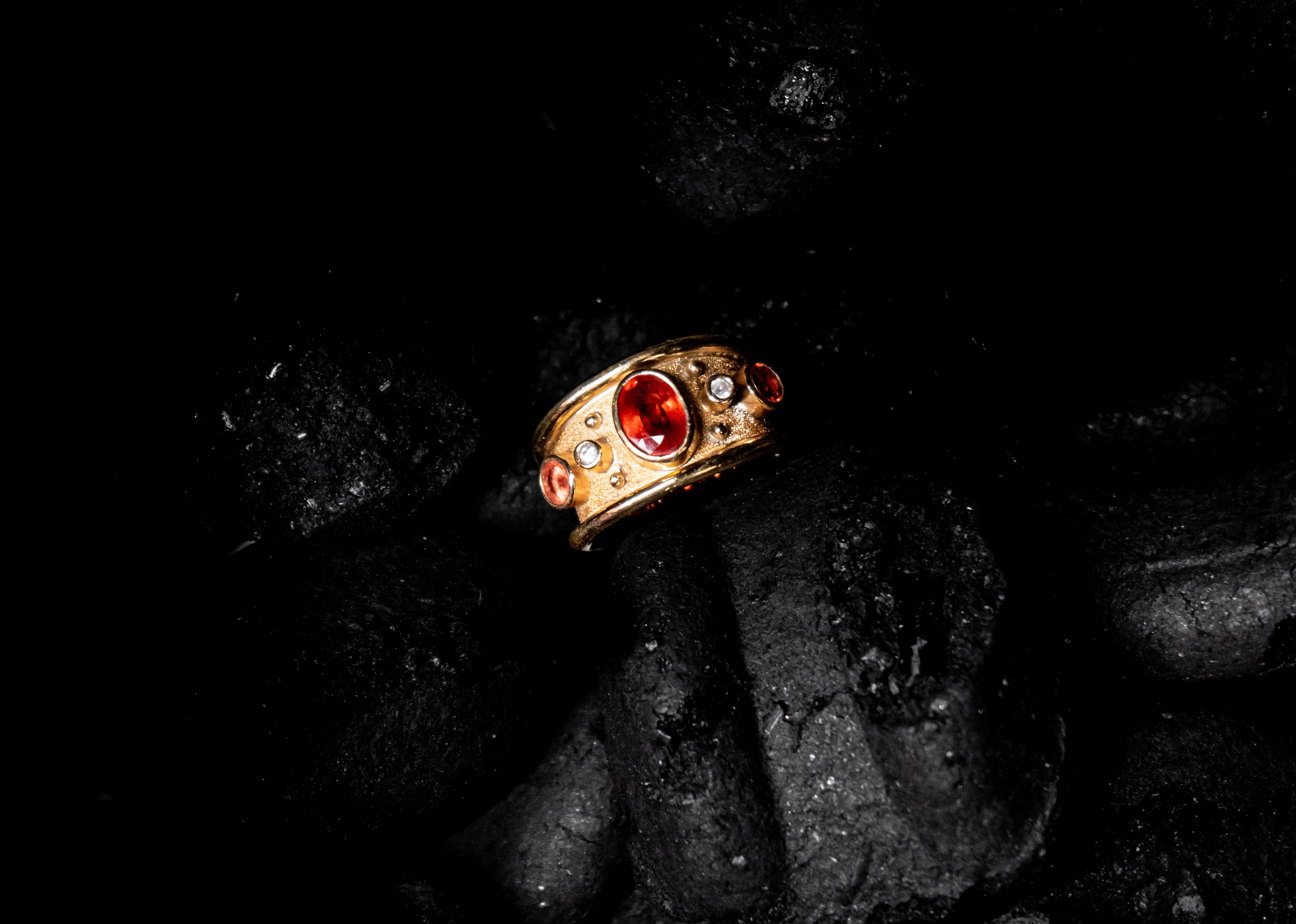 For Sale:  Orange Candy Ring in 18k Gold with Sapphires and Diamonds 3