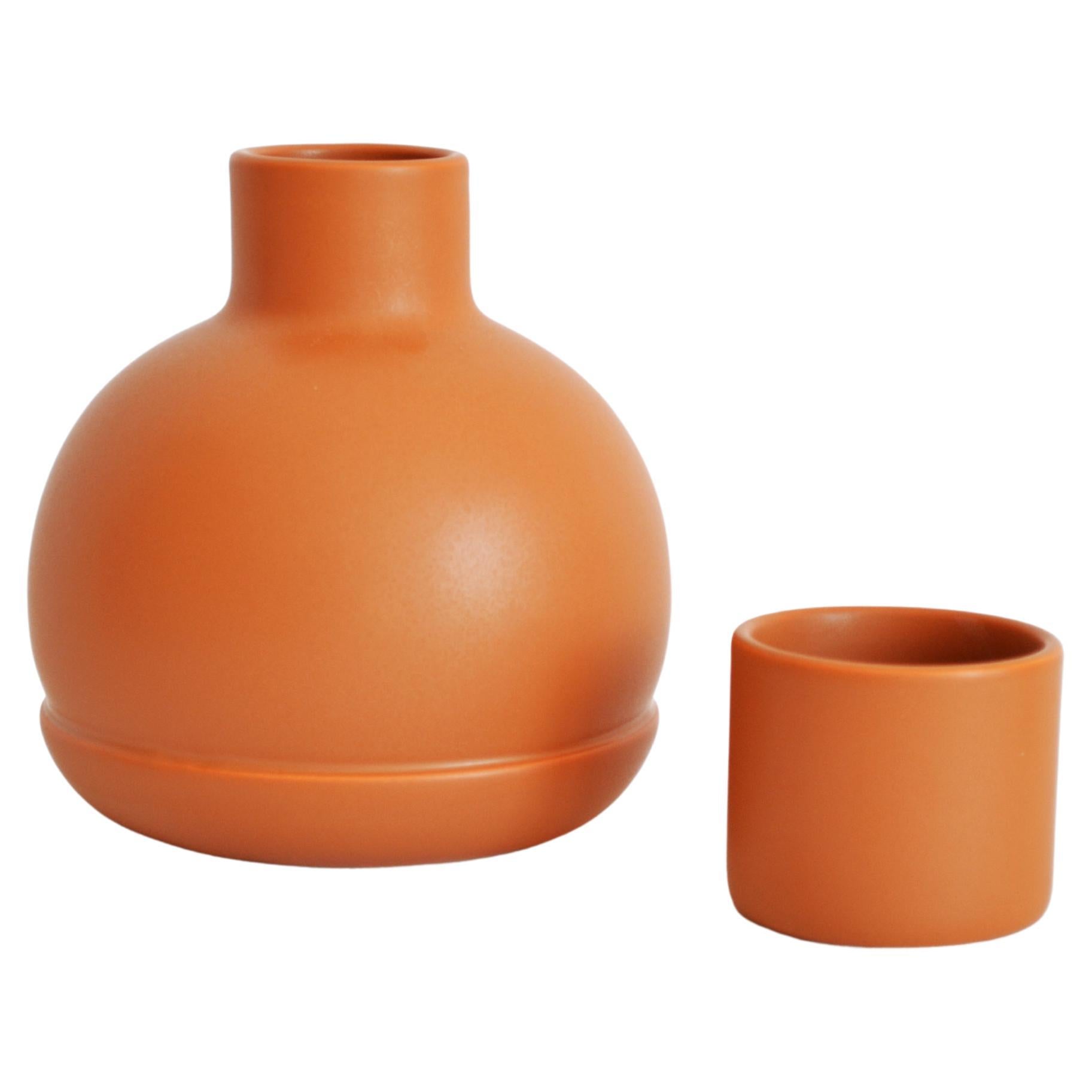 Carafe et verres orange. Inspiré des pichets traditionnels en céramique en vente