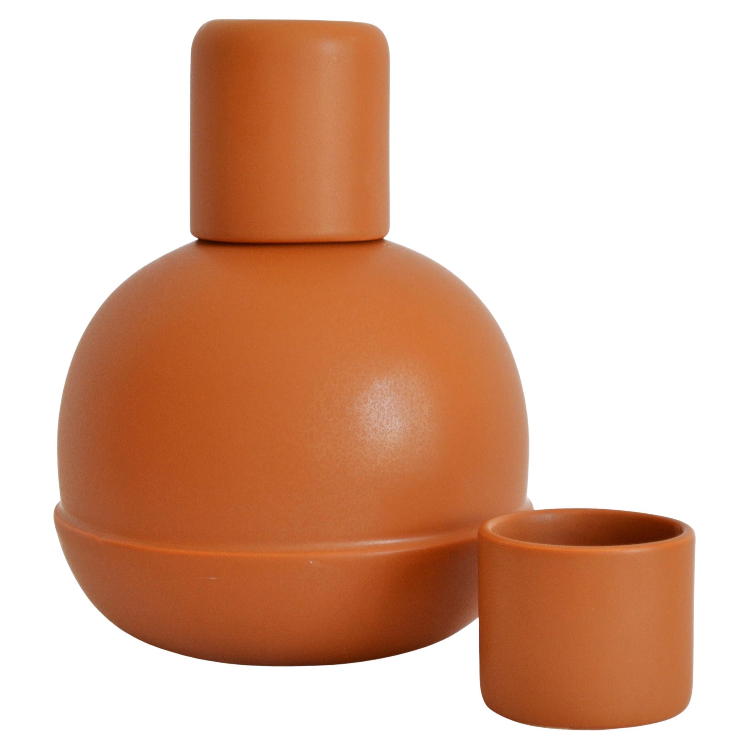 Carafe et tasses en céramique orange inspirées des pichets traditionnels du Mexique.  en vente