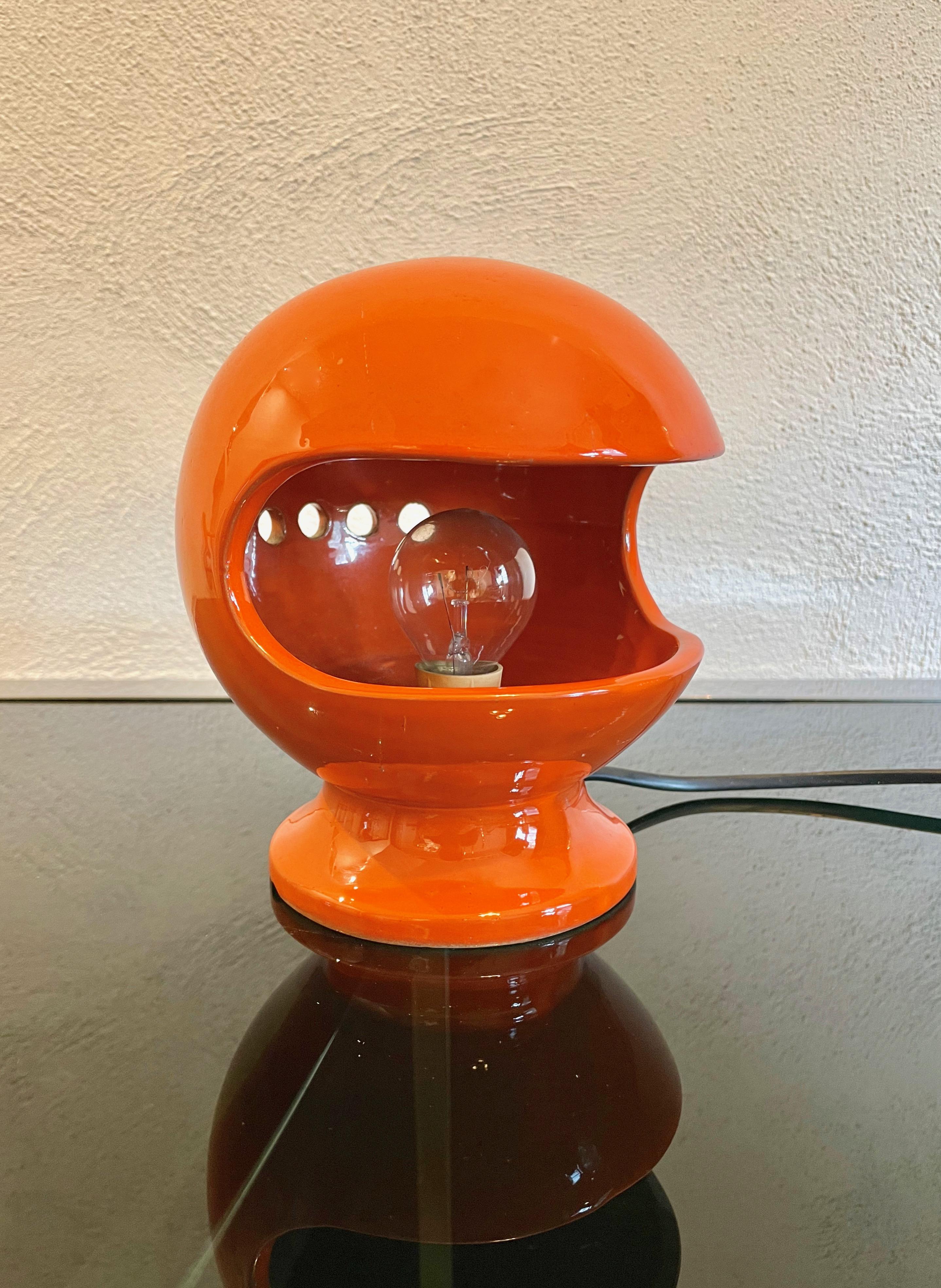 Ère spatiale Lampe de bureau en céramique orange d'Enzo Bioli pour Il Picchio Space Age, Italie, années 1960 en vente