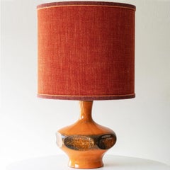 Orangefarbene Keramik-Tischlampe, CUSTOM MADE Lampenschirm aus Seide von R. Houben