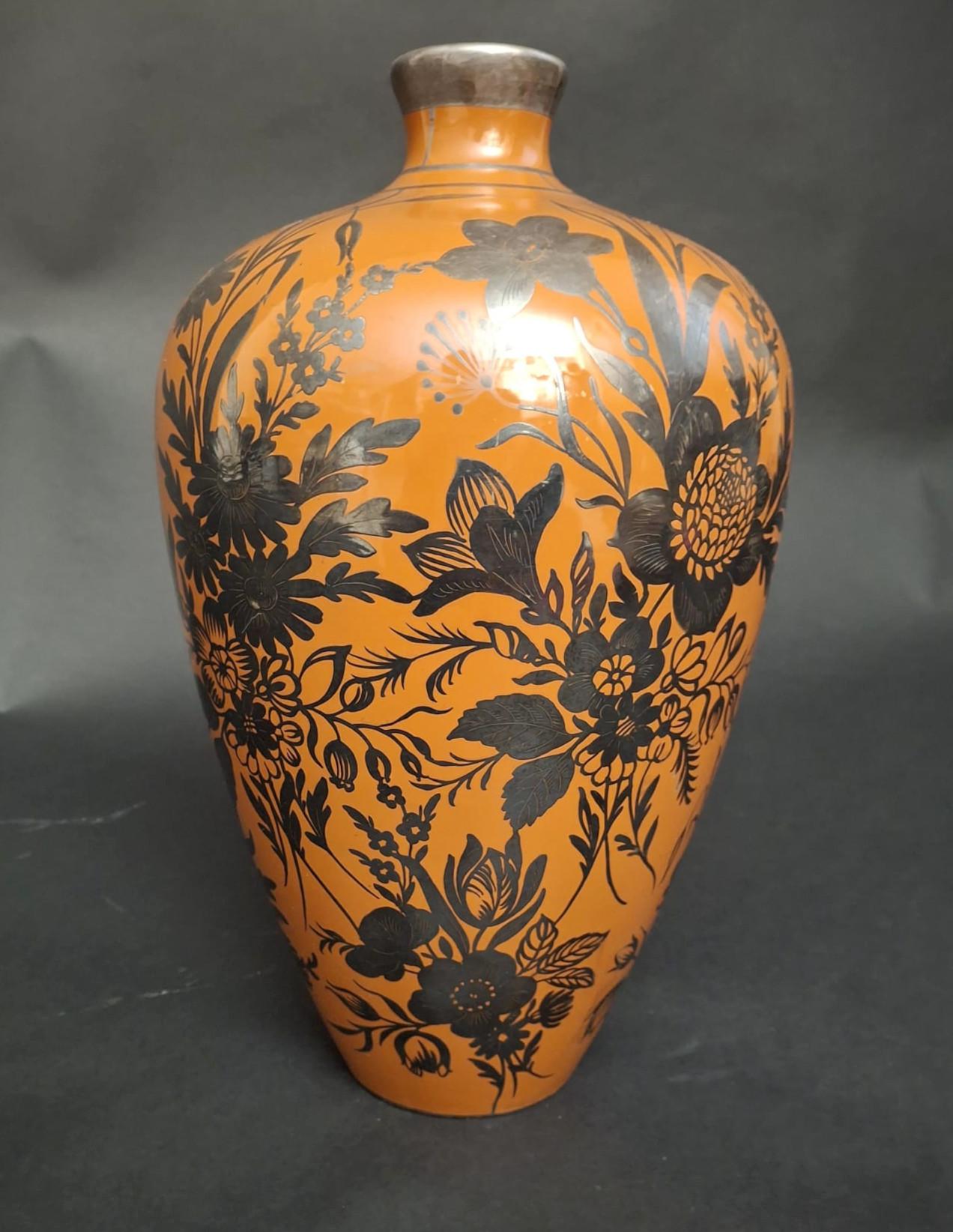 Orangefarbene Keramikvase von Giovanni Gariboldi für Richard Ginori (Italienisch) im Angebot