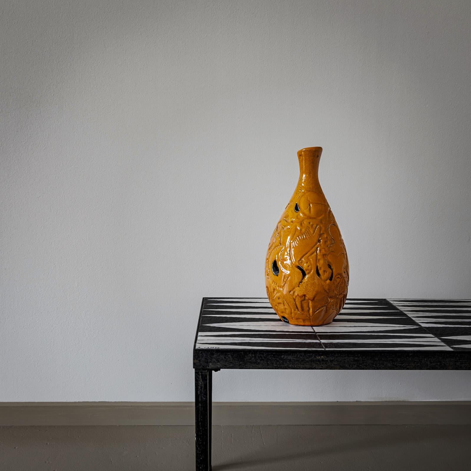 Moderno Vaso in ceramica arancione di Poemu, Francia 2023 in vendita