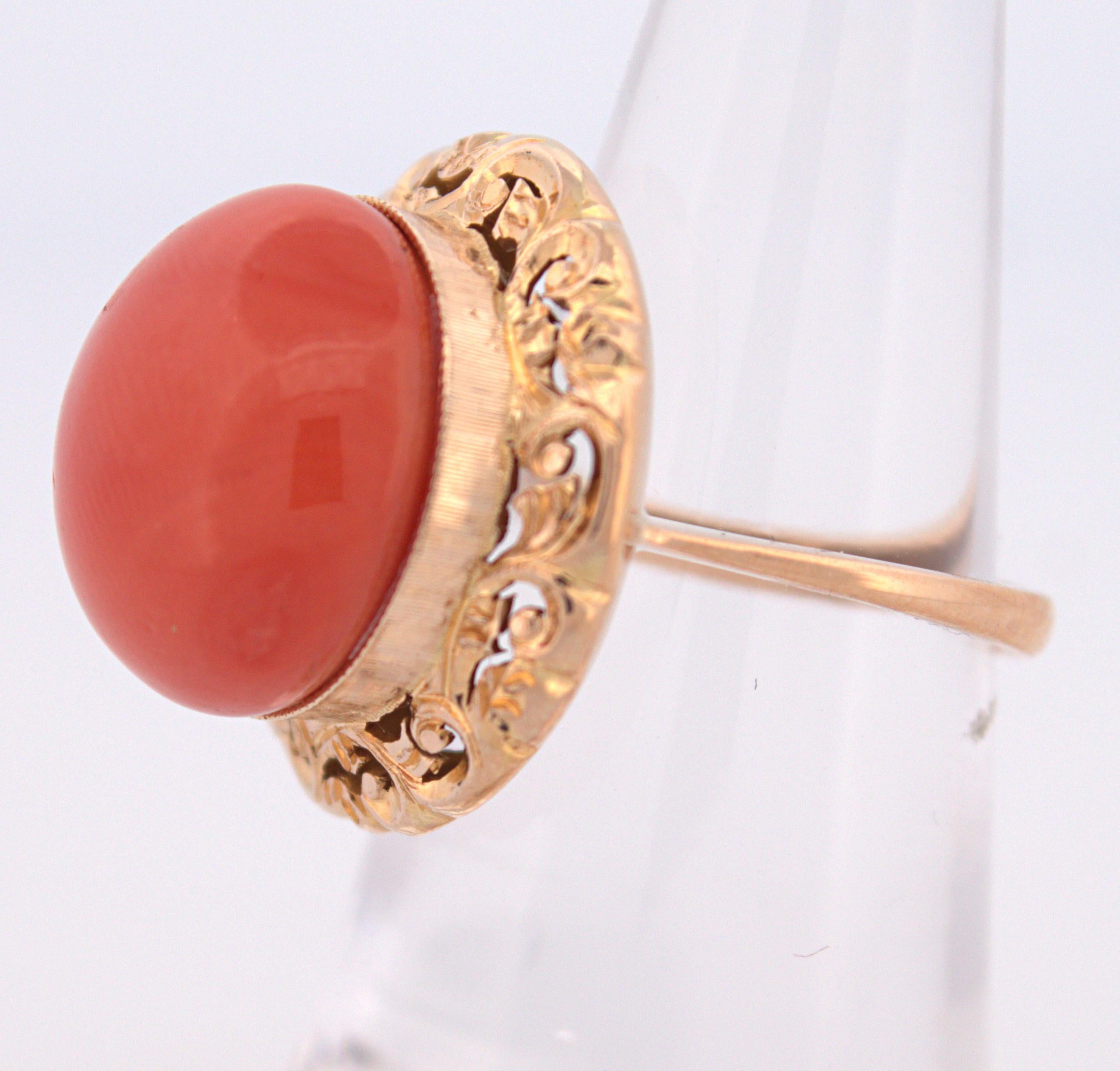 18 Karat Gelbgold Ring mit orangefarbenem Korallen-Cabochon im Angebot 5