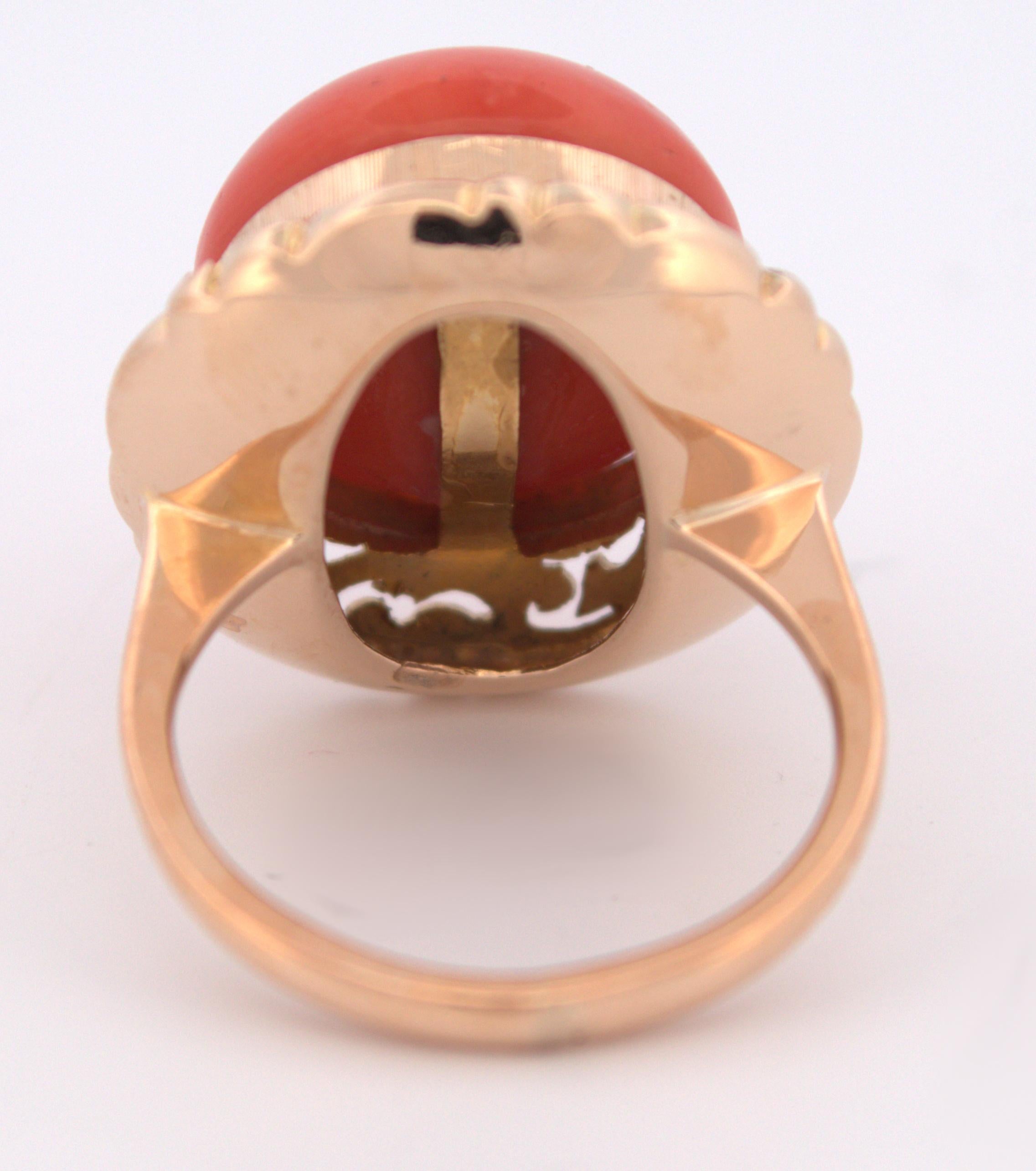 18 Karat Gelbgold Ring mit orangefarbenem Korallen-Cabochon im Angebot 3
