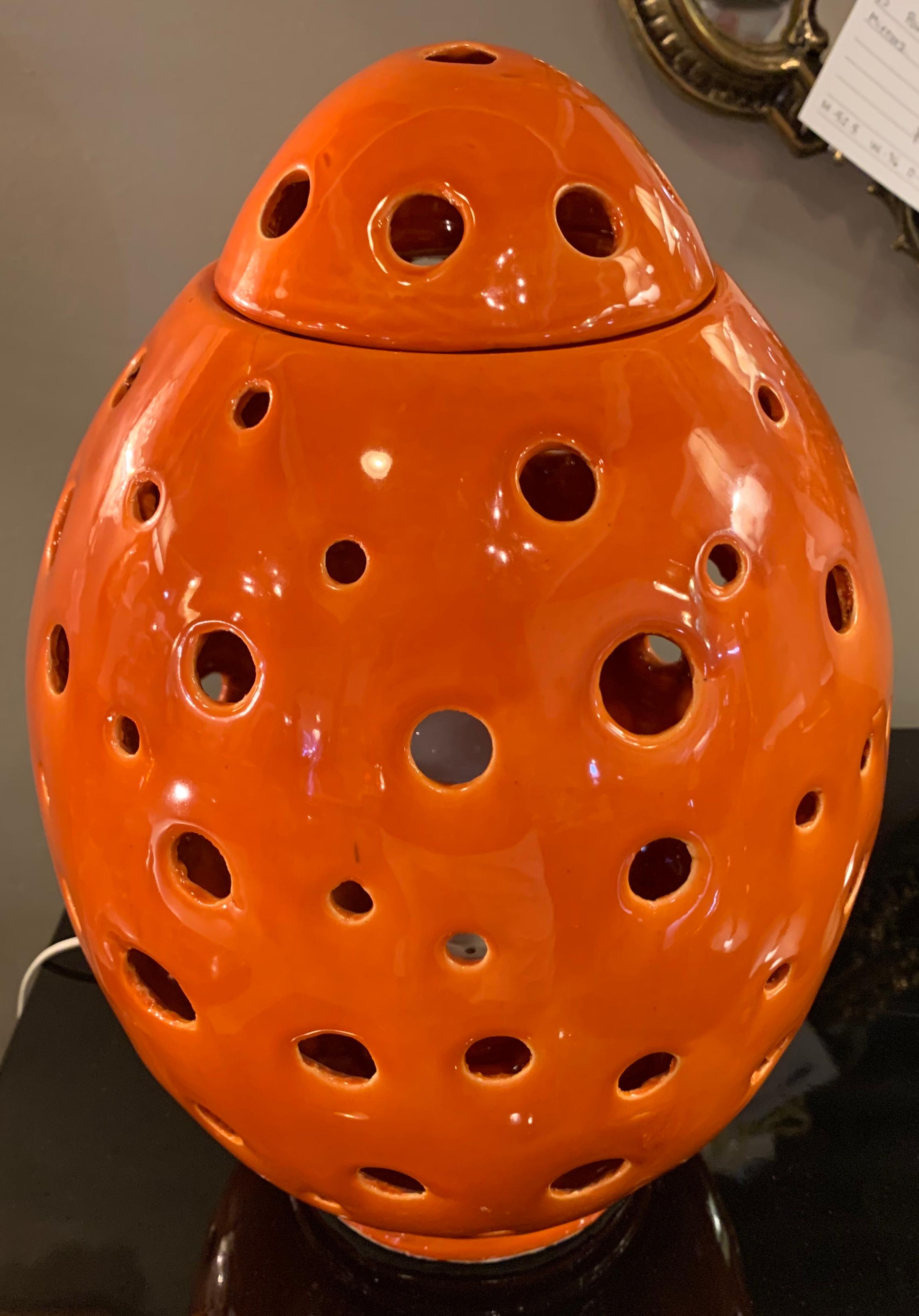 Modern Ceramic Table Lamp Handmade Egg Form in Orange  In Good Condition In Plainview, NY