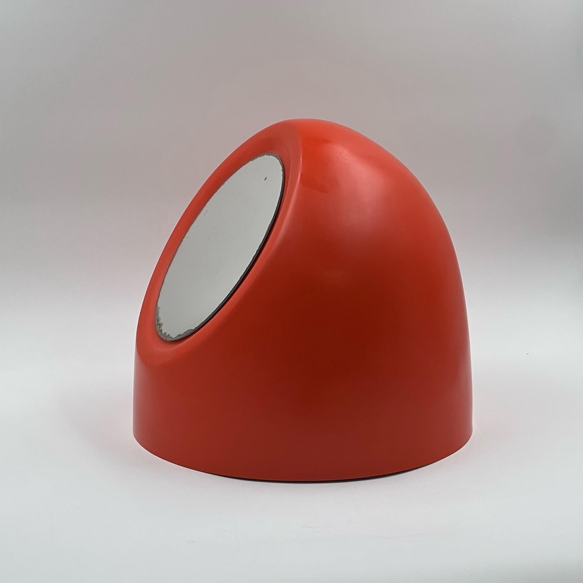 Orange 'EGG' Plastic Table Mirror by Cassina Italy, 1970s In Good Condition For Sale In San Benedetto Del Tronto, IT
