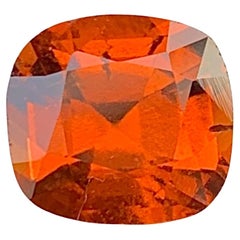 Gema de Granate Fanta Naranja: Piedra de Nacimiento de Enero, talla cojín, 3.37 quilates