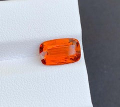 Gema de Granate Fanta Naranja: Piedra de Nacimiento de Enero, talla cojín, 3.84 quilates
