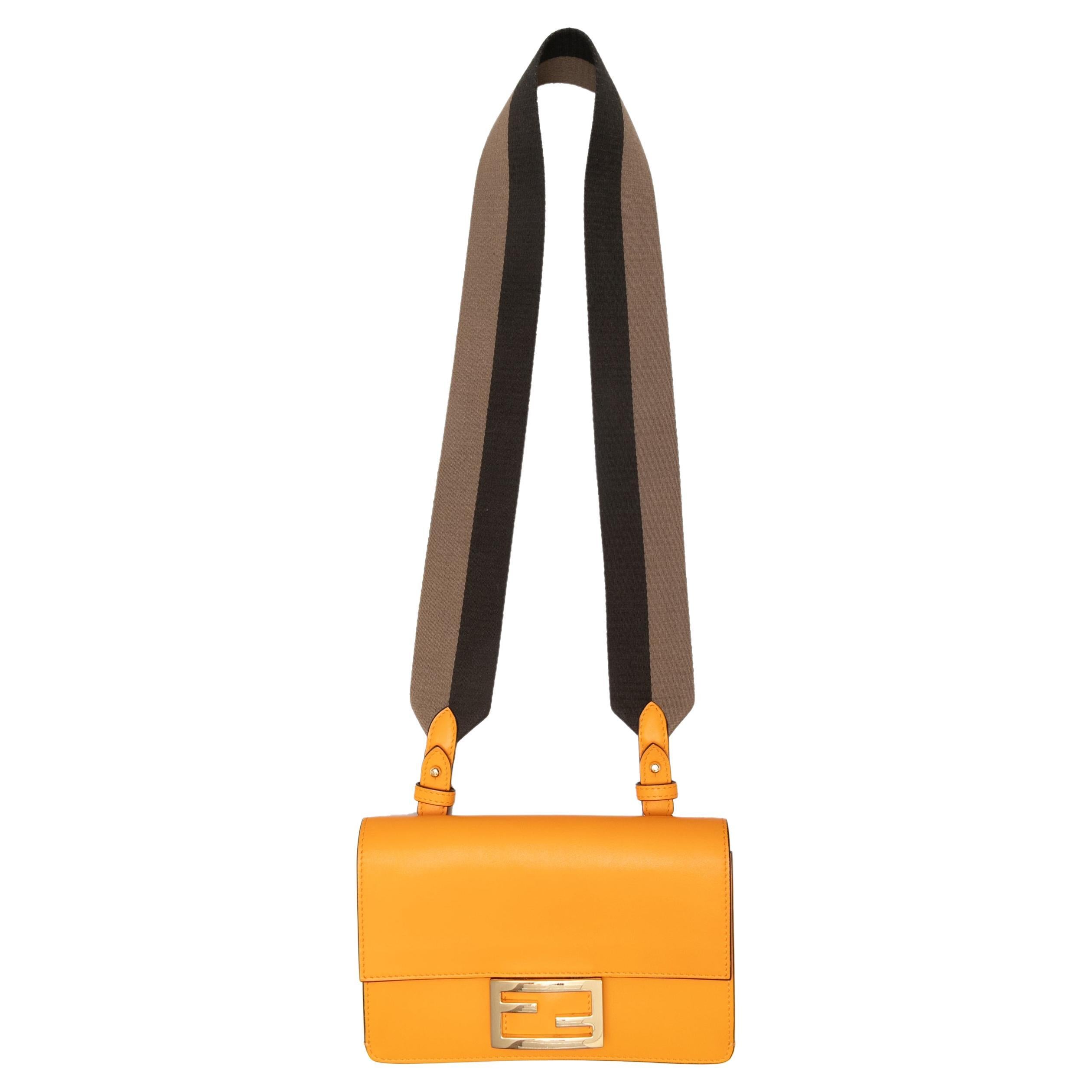 Orange Fendi Mini Crossbody Tasche im Angebot