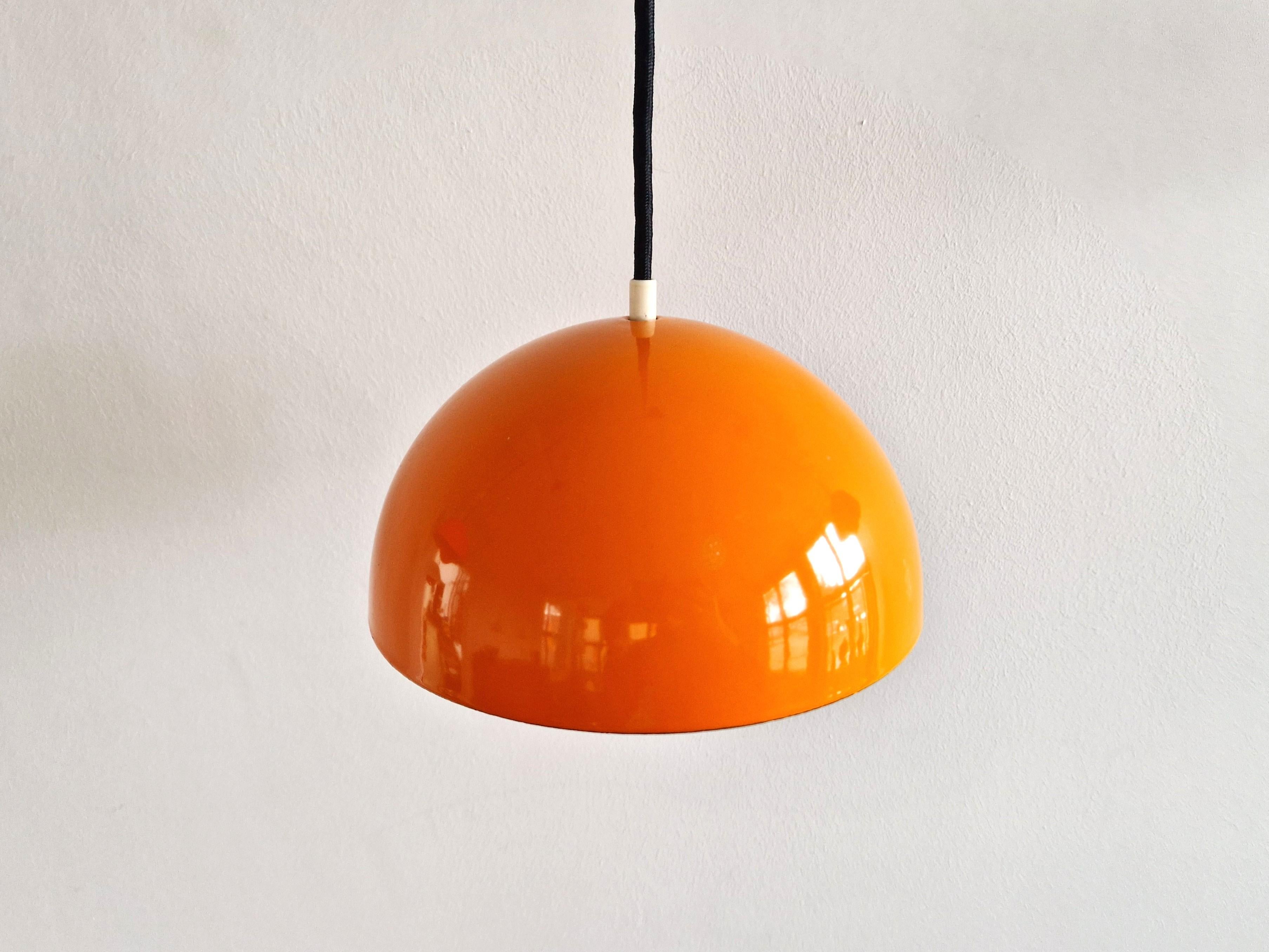 Danois Lampe suspendue Orange Flowerpot de Verner Panton pour Louis Poulsen, Danemark 1968 en vente