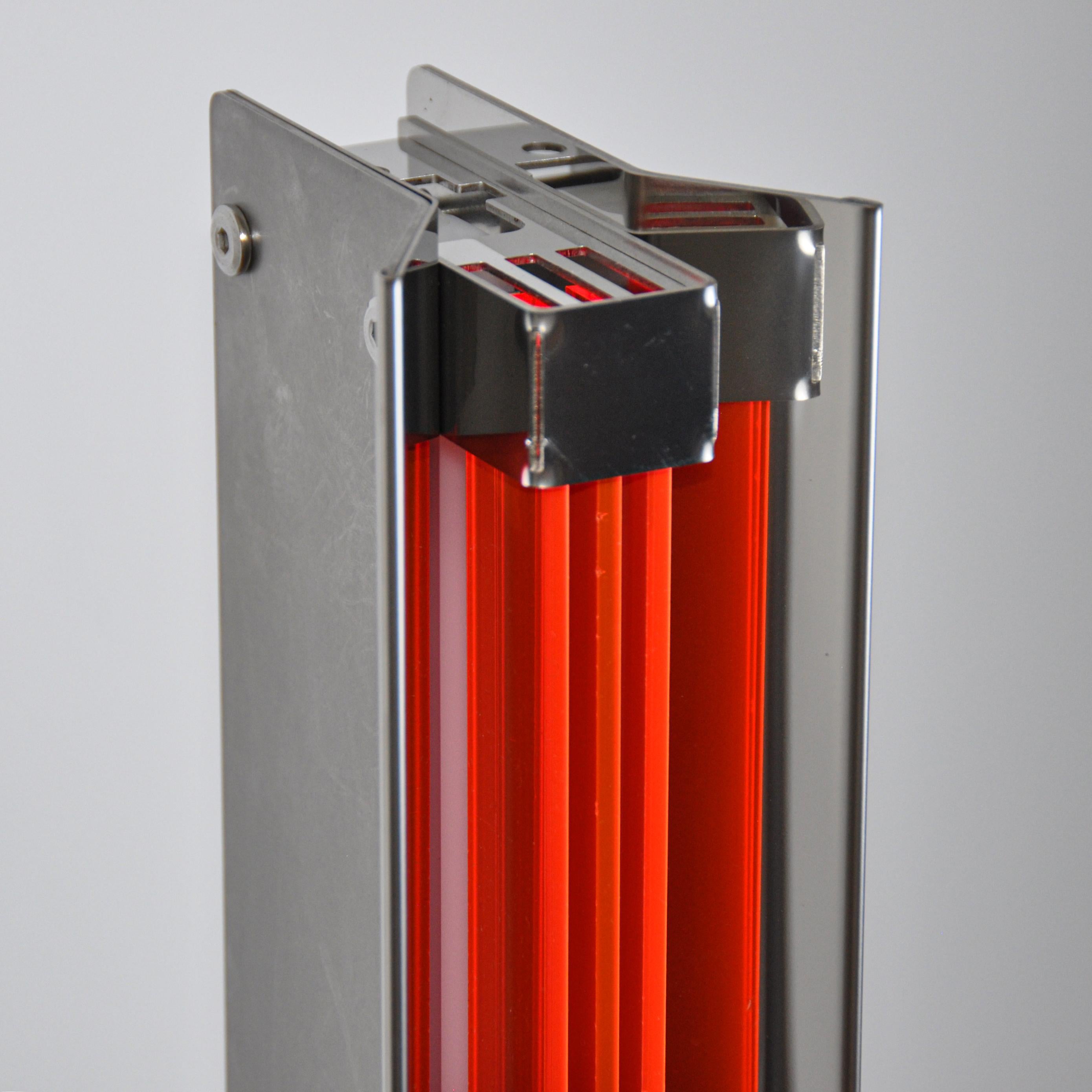 Francese Lampada Ne600 Plus arancione fluo di MLK Furniture in vendita