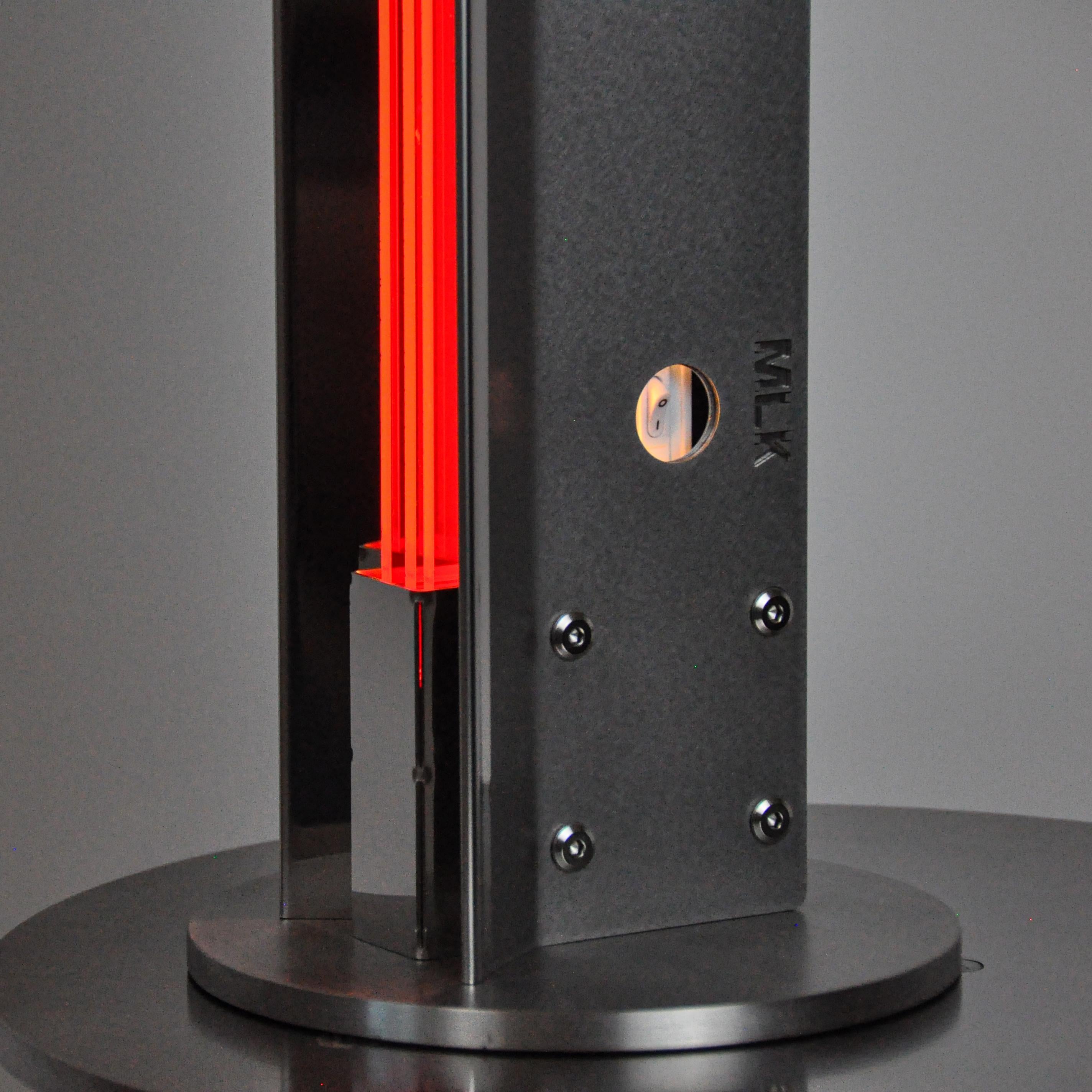 Lampada Ne600 Plus arancione fluo di MLK Furniture In condizioni Nuovo in vendita a Geneve, CH