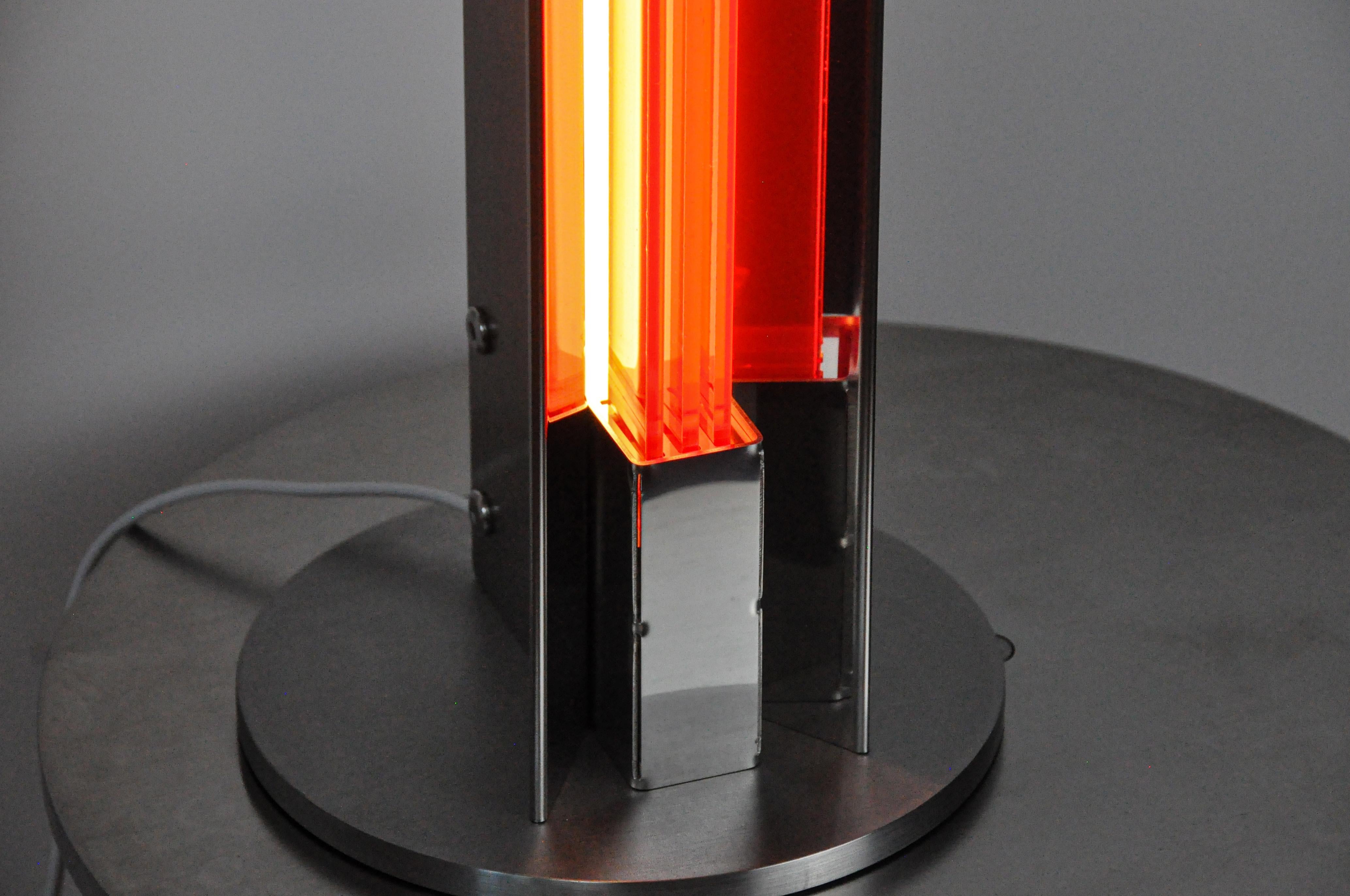 XXI secolo e contemporaneo Lampada Ne600 Plus arancione fluo di MLK Furniture in vendita