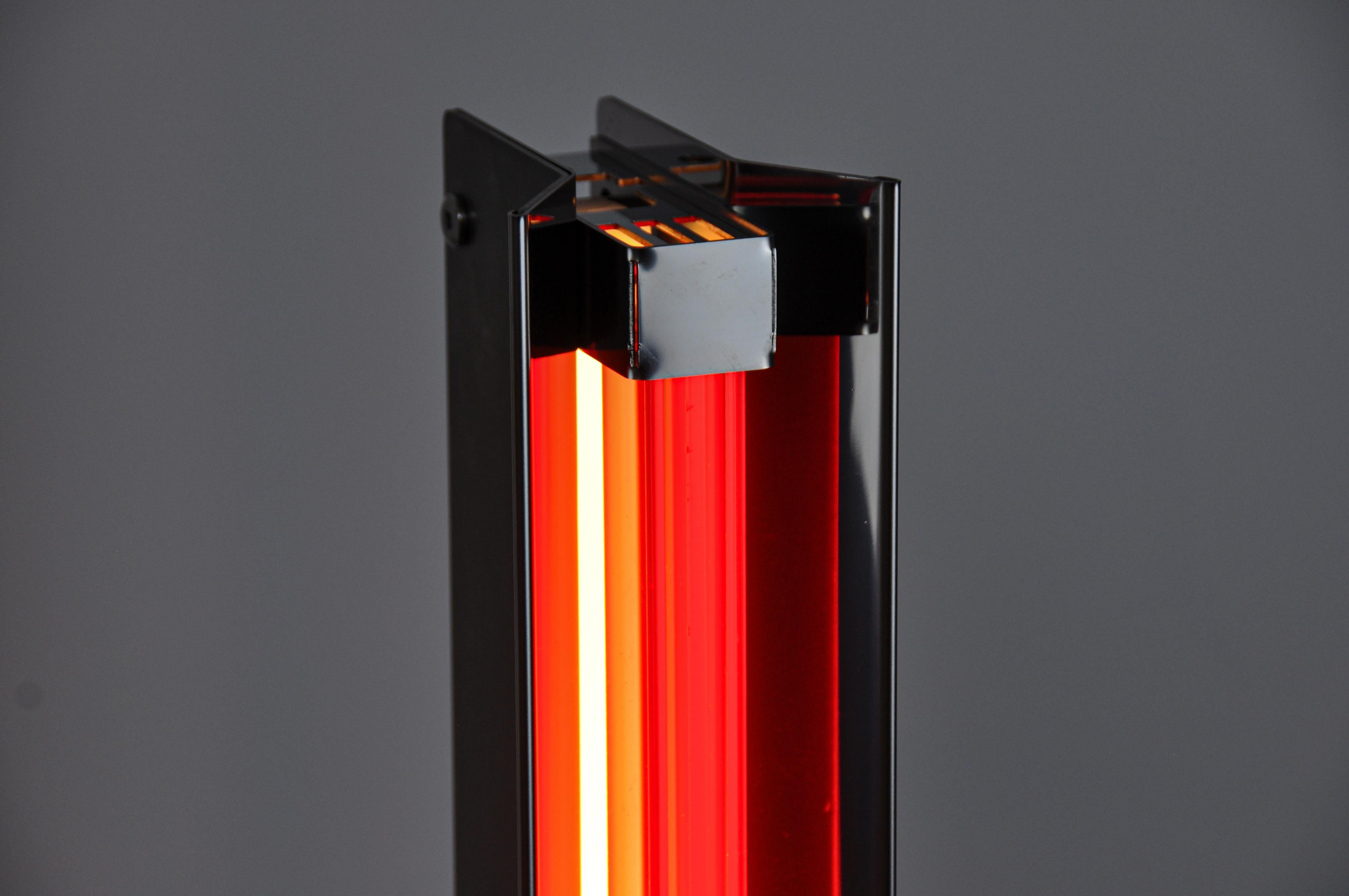 Acciaio inossidabile Lampada Ne600 Plus arancione fluo di MLK Furniture in vendita