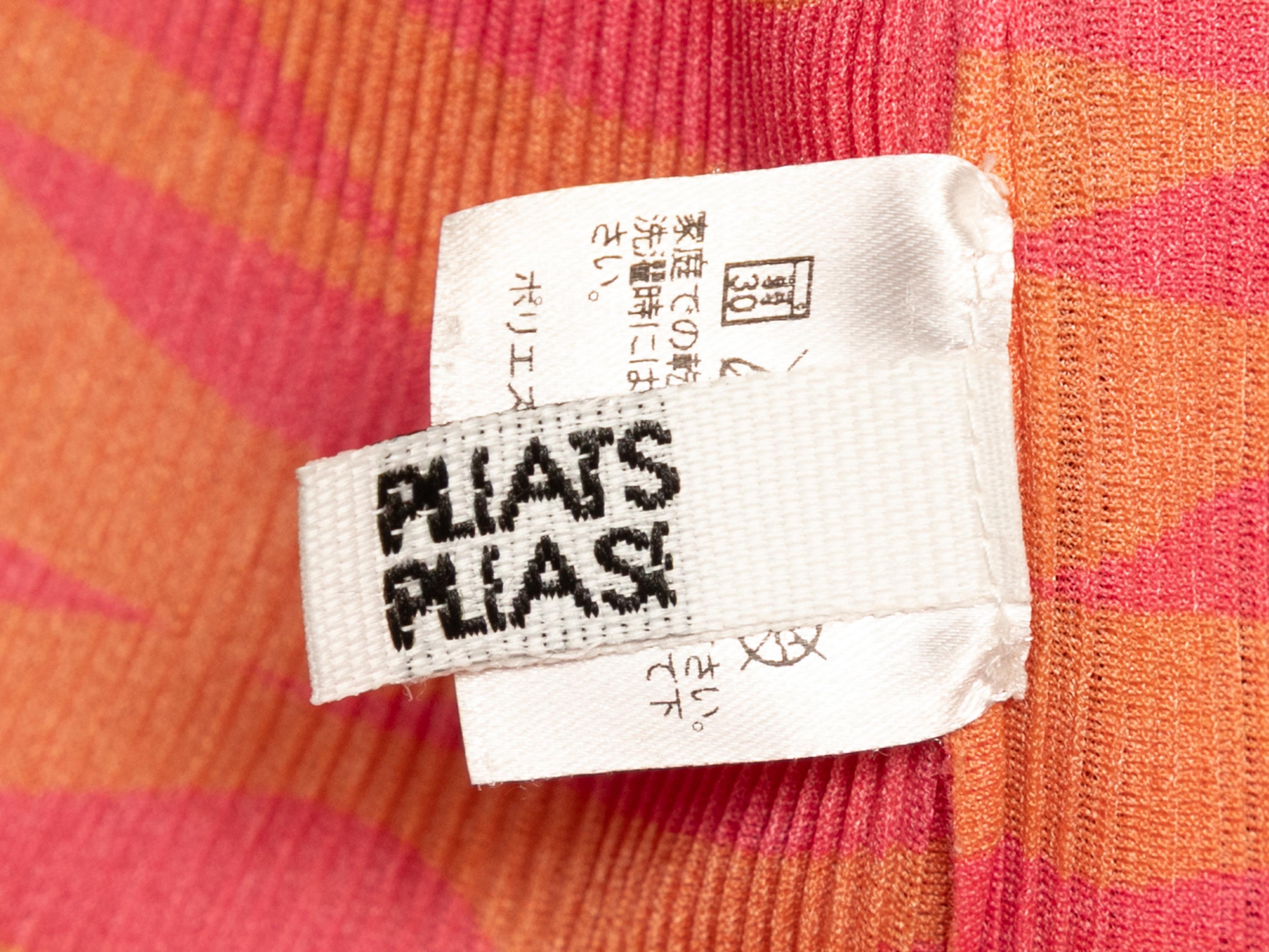 Camiseta de manga corta Pleats Please Issey Miyake naranja y fucsia Talla US M en Bueno estado para la venta en New York, NY
