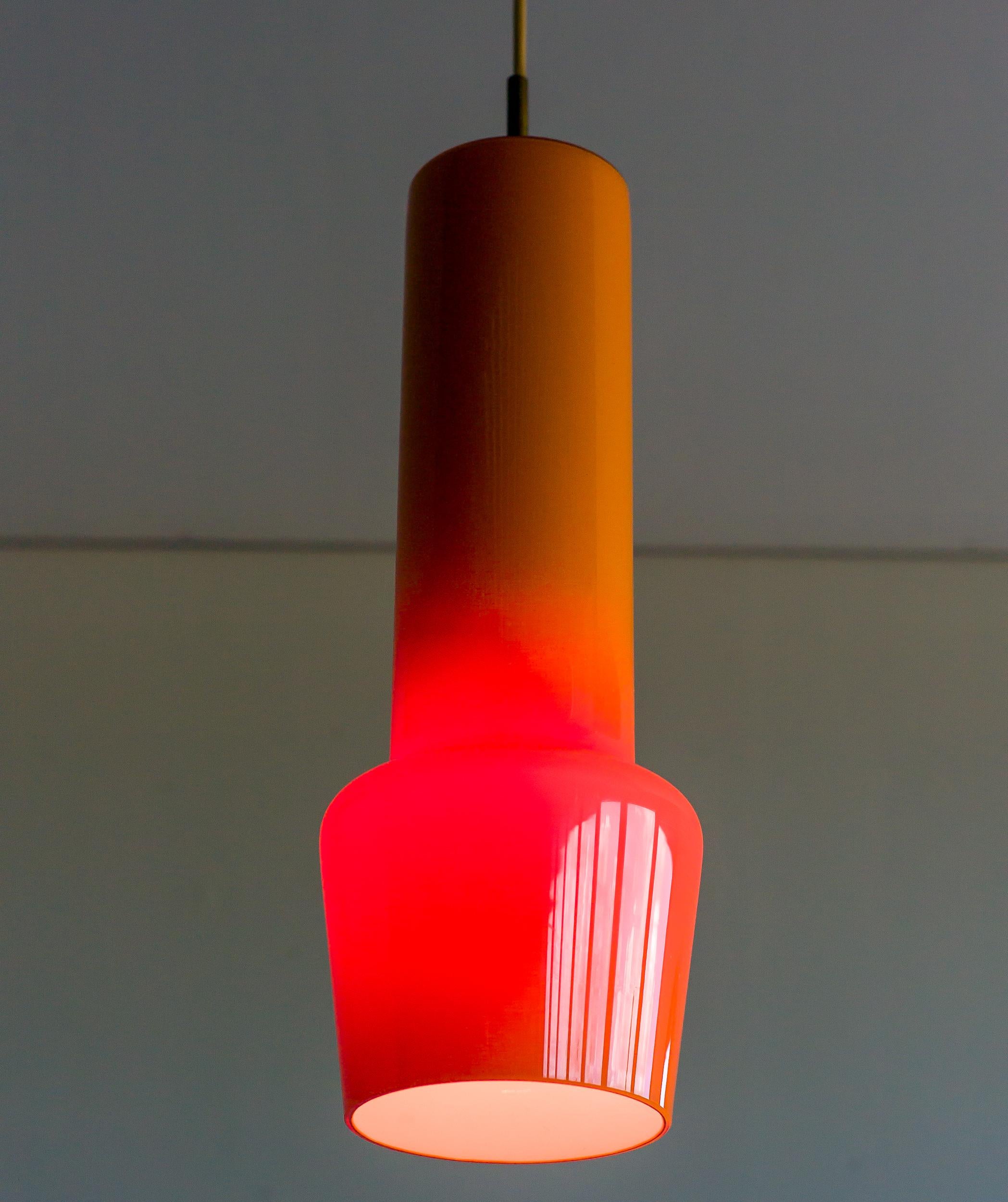 Milieu du XXe siècle Lampe à suspension orange de Massimo Vignelli pour Venini en vente